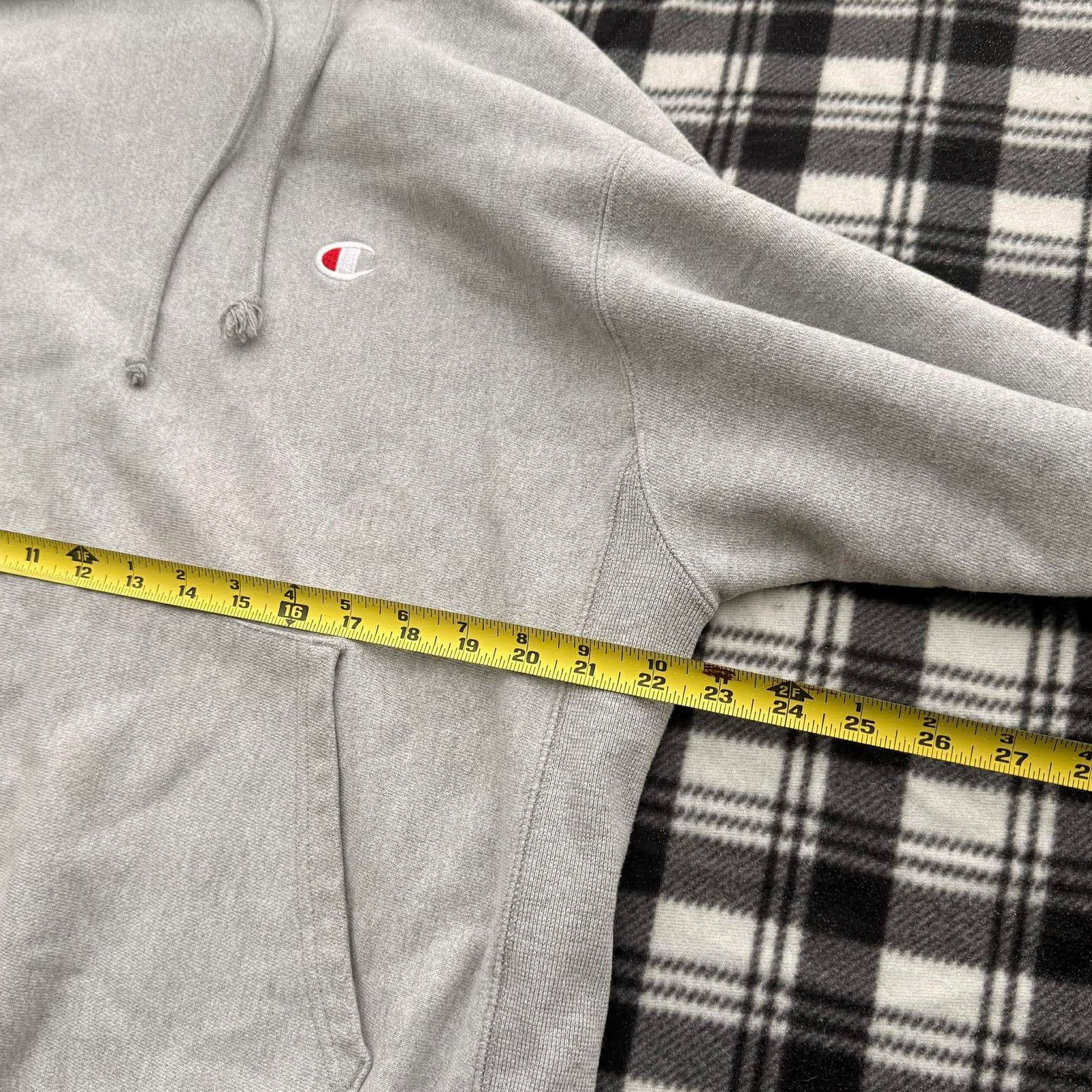 Champion Champion Reverse Weave Gray Hoodie Blue Sleeve Spell Out L Size US L / EU 52-54 / 3 - 4 Thumbnail