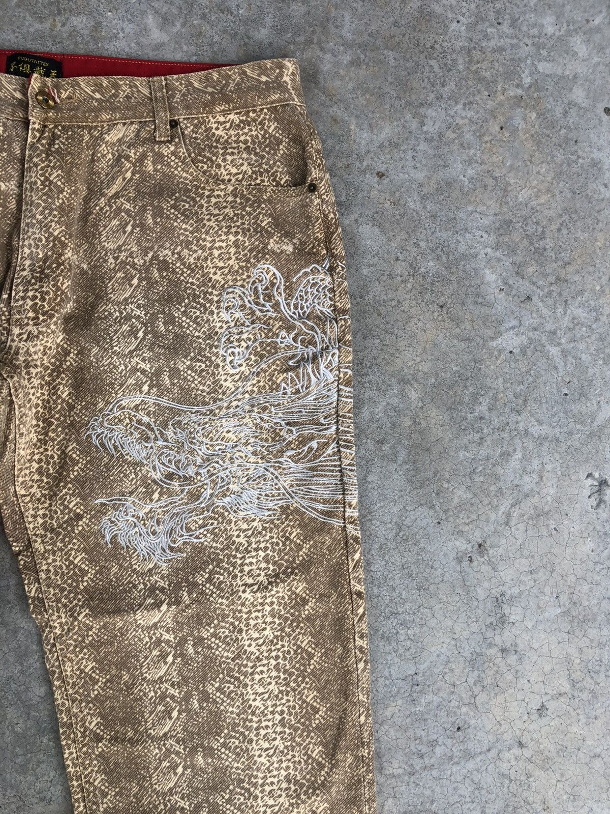 Japanese Brand Japanese Fugutaiten Embroidered Denim Snake Skin Baggy Size US 38 / EU 54 - 5 Thumbnail