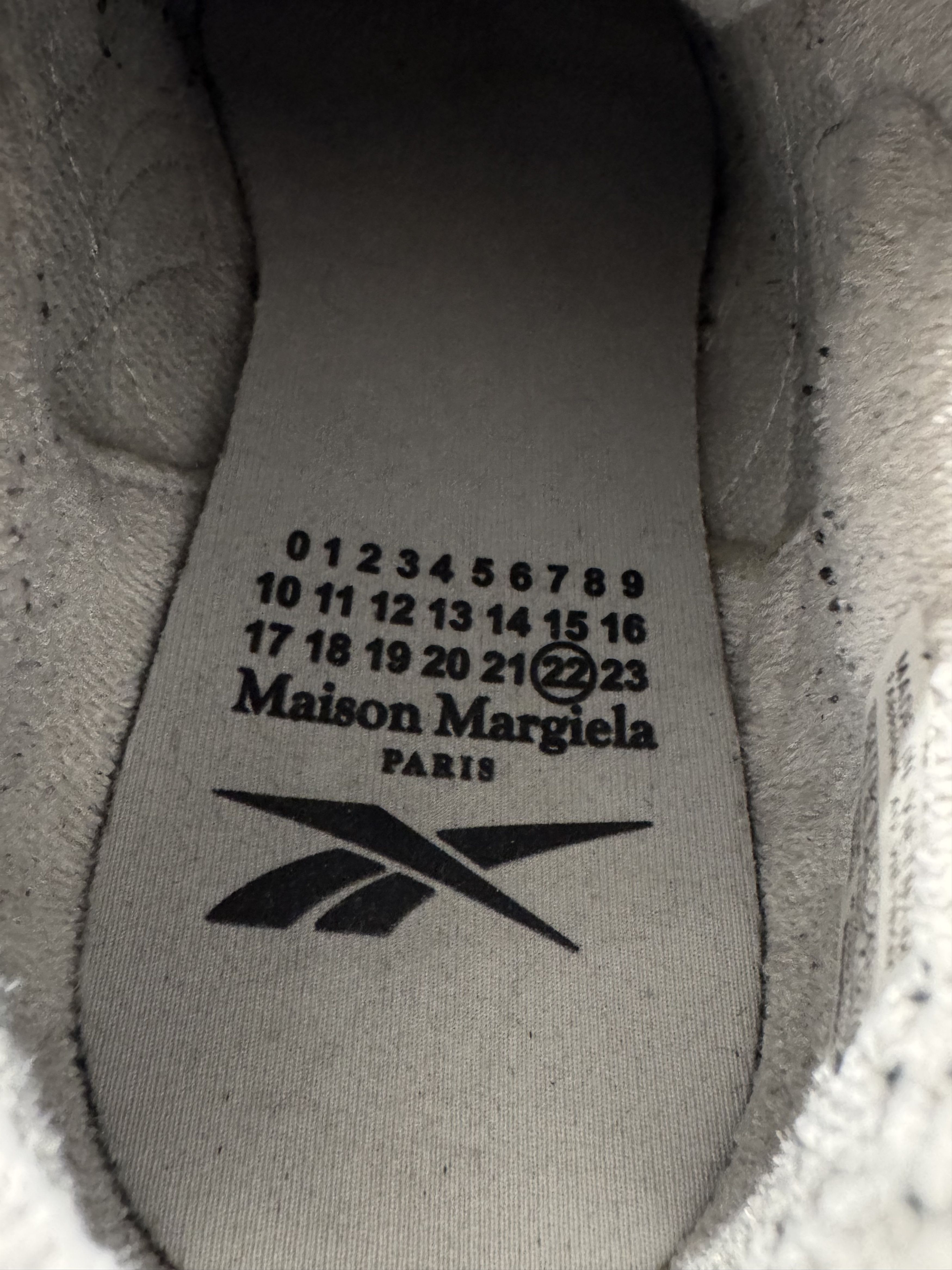 Maison Margiela × Reebok Maison Margiela x Reebok Classic Leather Tabi Size US 9 / EU 42 - 11 Thumbnail