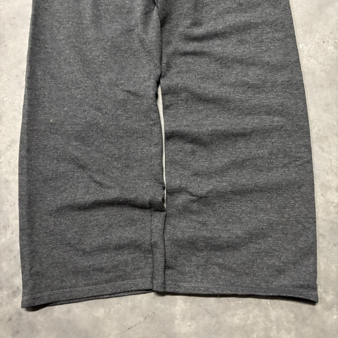 Japanese Brand × Vintage Crazy Vintage Y2K/2000s Grey Essential Sweatpants! Size US 34 / EU 50 - 5 Thumbnail