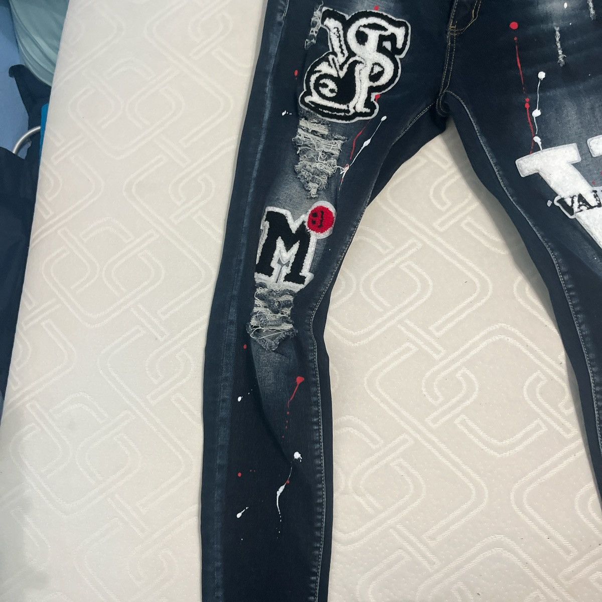 Other × Vintage Embroidered skinny jeans with prints Size US 30 / EU 46 - 2 Thumbnail