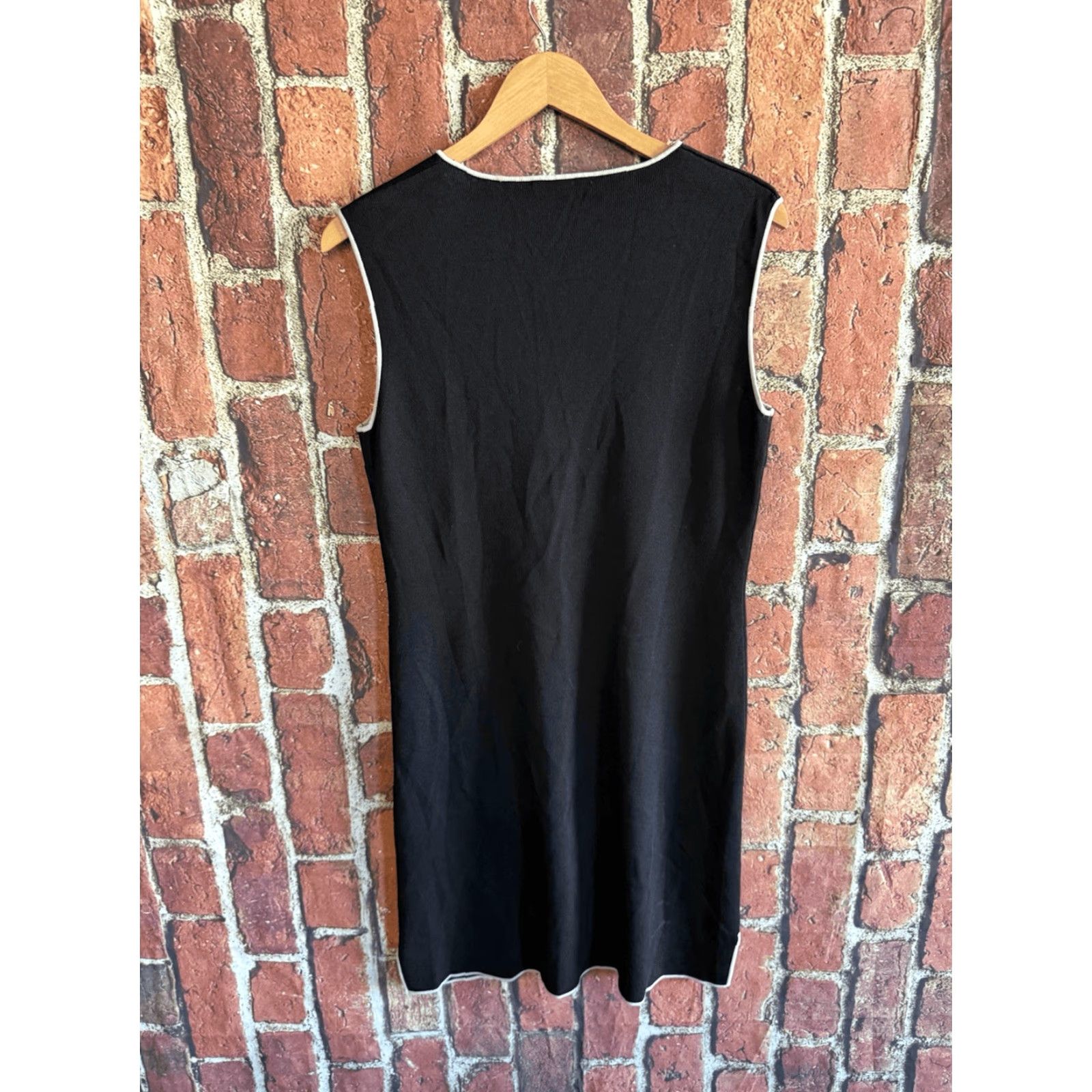 Bcbgmaxazria BCBGMAXAZRIA Black Sleeveless Knit Slip Dress M Women Knee Length Dress Slim Fit Pattern Solid Size M / US 6-8 / IT 42-44 - 2 Thumbnail
