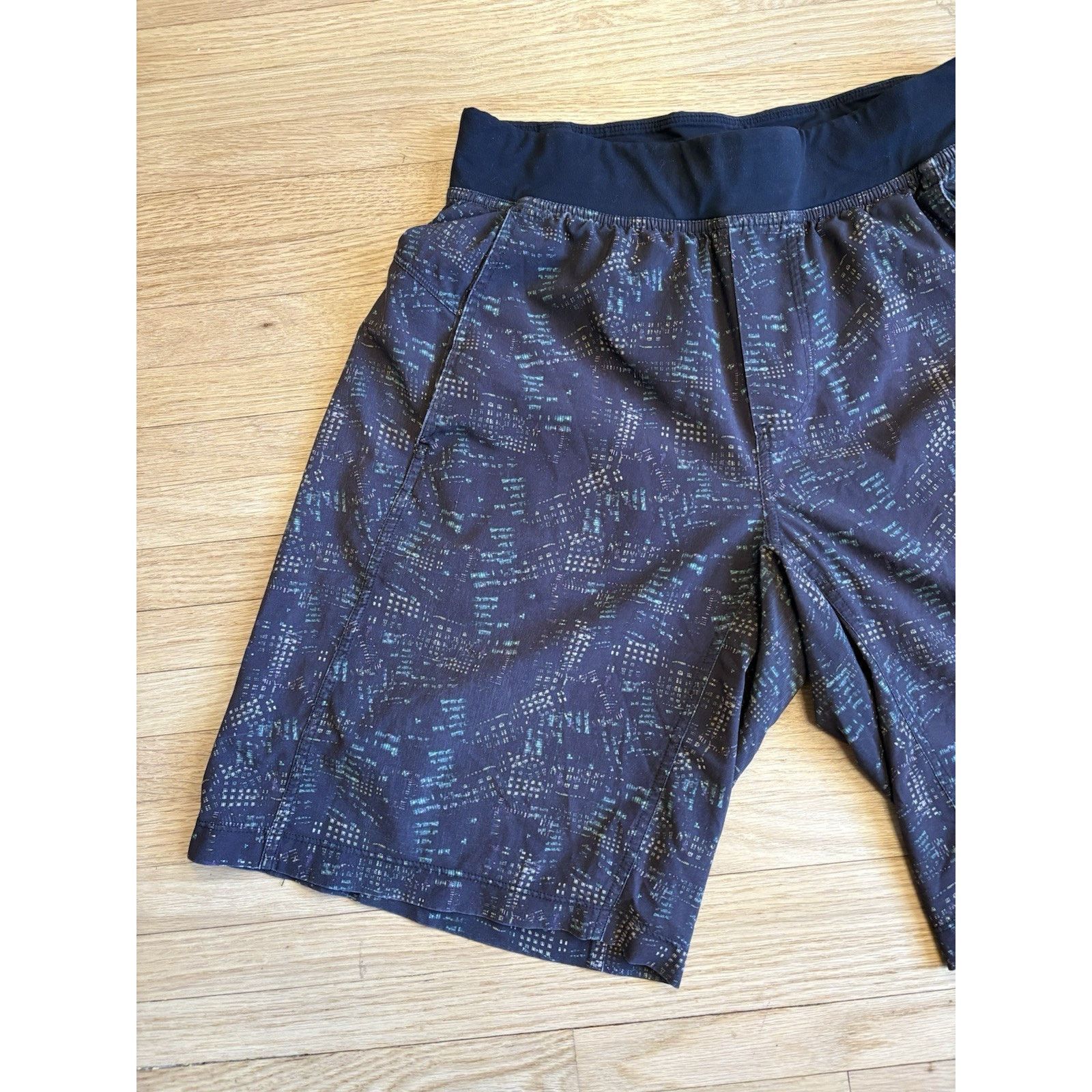Lululemon Lululemon Surge Shorts Men Small Black Gym Running Training Size US 28 / EU 44 - 4 Thumbnail
