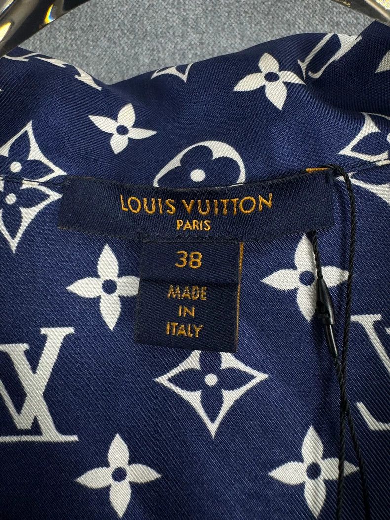 Louis Vuitton Louis Vuitton Blue presbyopic full print silk shirt Size XS / US 0-2 / IT 36-38 - 3 Thumbnail