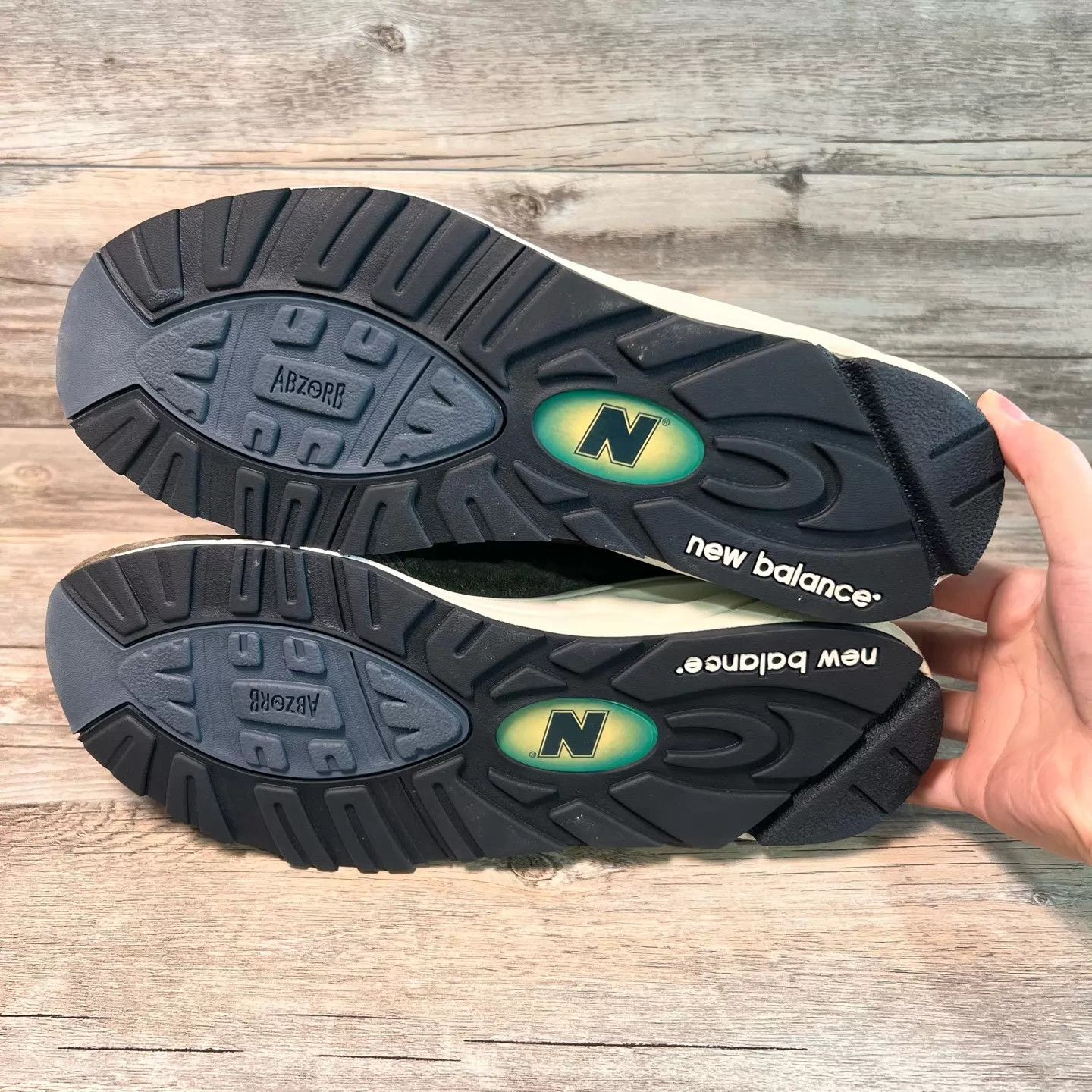 Madness MADNESS x NB 990v2 M990MS2 Olive/Tan Orange 44 Size US 10 / EU 43 - 6 Thumbnail