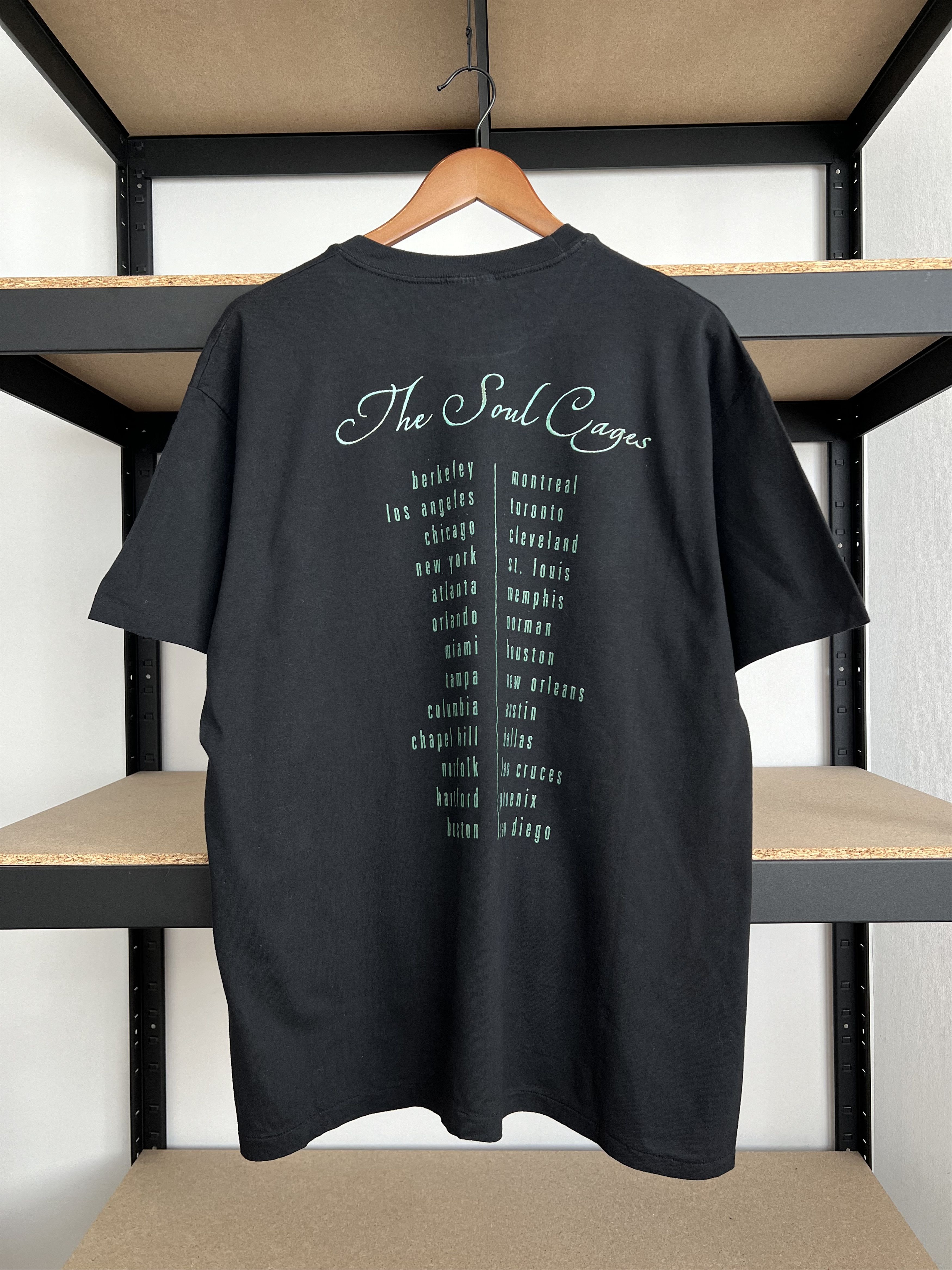 Band Tees Vintage 1991 Sting The Soul Cages Tour Black T-shirt Size US XL / EU 56 / 4 - 2 Thumbnail