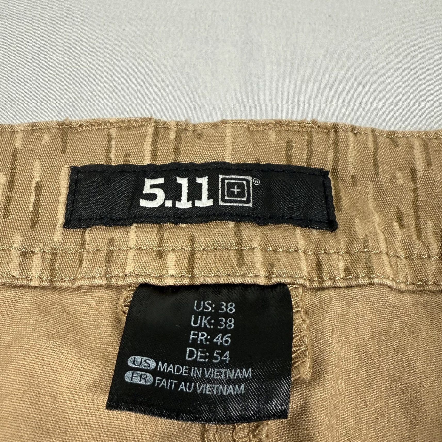 Vintage 5.11 Tactical Shorts Mens 38 Beige Camouflage Chino Stretch Work Outdoor Hike Casual Size US 38 / EU 54 - 6 Thumbnail