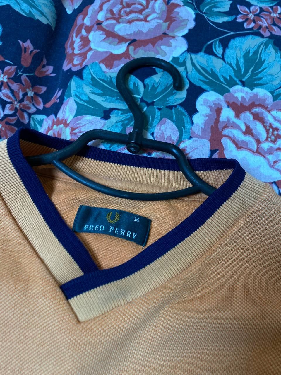 Fred Perry 🔥 2000s FRED PERRY DISTRESSED ICONIC LOGO SWEATSHIRT 🔥 Size US M / EU 48-50 / 2 - 2 Thumbnail