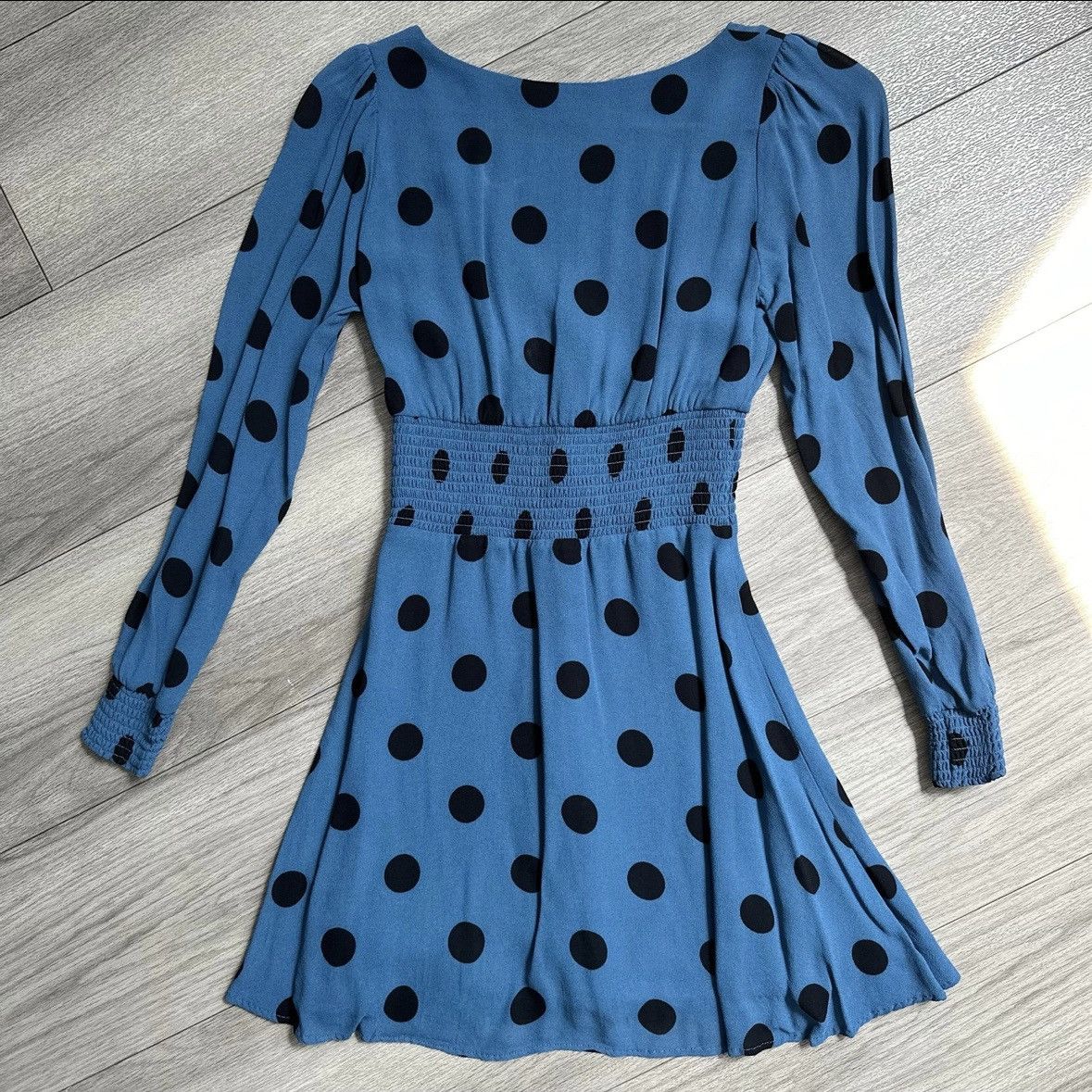 Reformation Reformation Alani Shirred Polka-Dot Georgette Mini Dress Size XS / US 0-2 / IT 36-38 - 7 Thumbnail