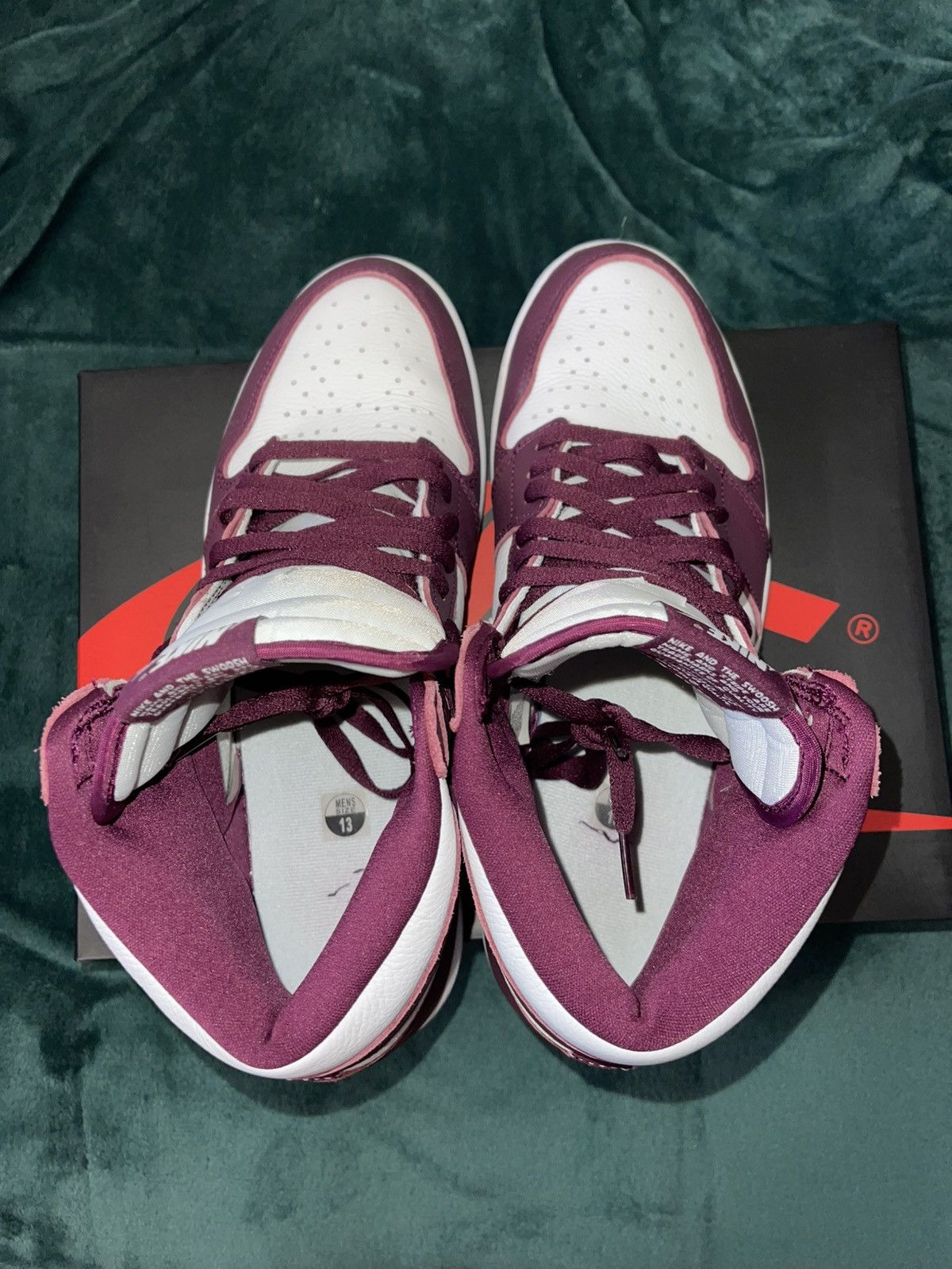 Jordan Brand × Nike Jordan 1 Retro ‘Bordeaux’ Size US 13 / EU 46 - 3 Thumbnail