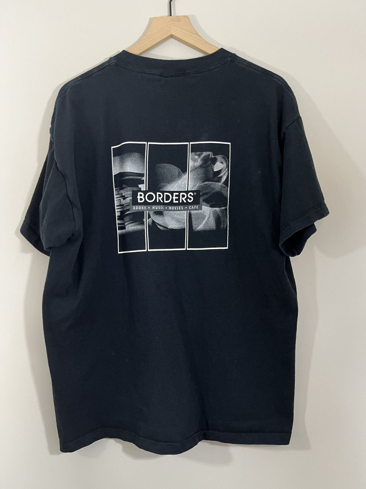 Vintage Borders New York Faded Black NYC Tee Size US L / EU 52-54 / 3 - 1 Thumbnail