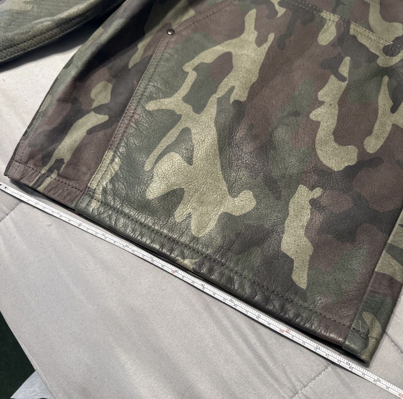 The GV Gallery GV Gallery Raspberry Hills Camo Barrack Leather Shorts S Size US 30 / EU 46 - 8 Thumbnail
