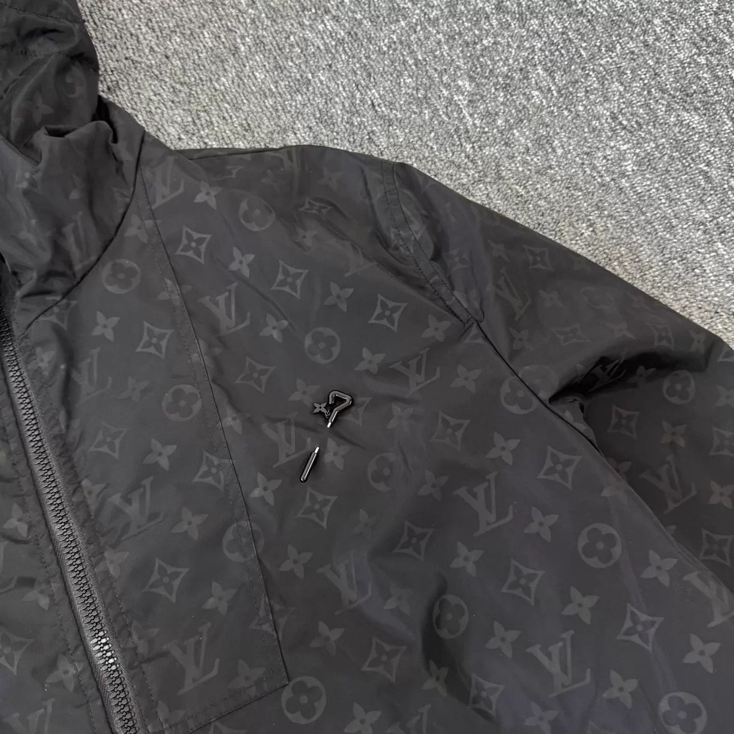 Louis Vuitton Louis Vuitton FW22 Long Zip Hooded Shell Jacket 50 (99N) Size US M / EU 48-50 / 2 - 5 Thumbnail