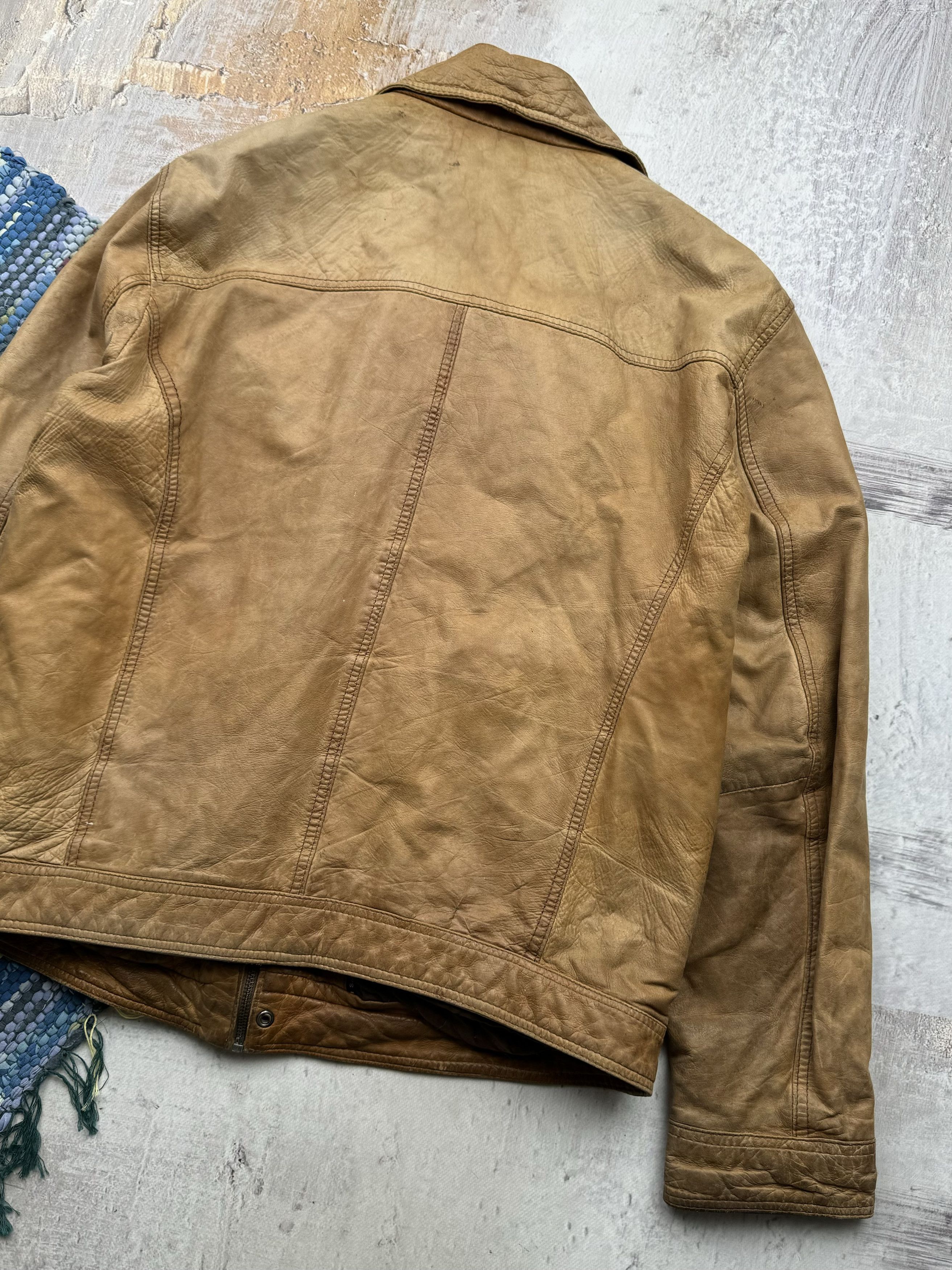 Vintage Vintage Faded Leather Jacket A517(285)D15 Size US XL / EU 56 / 4 - 14 Thumbnail