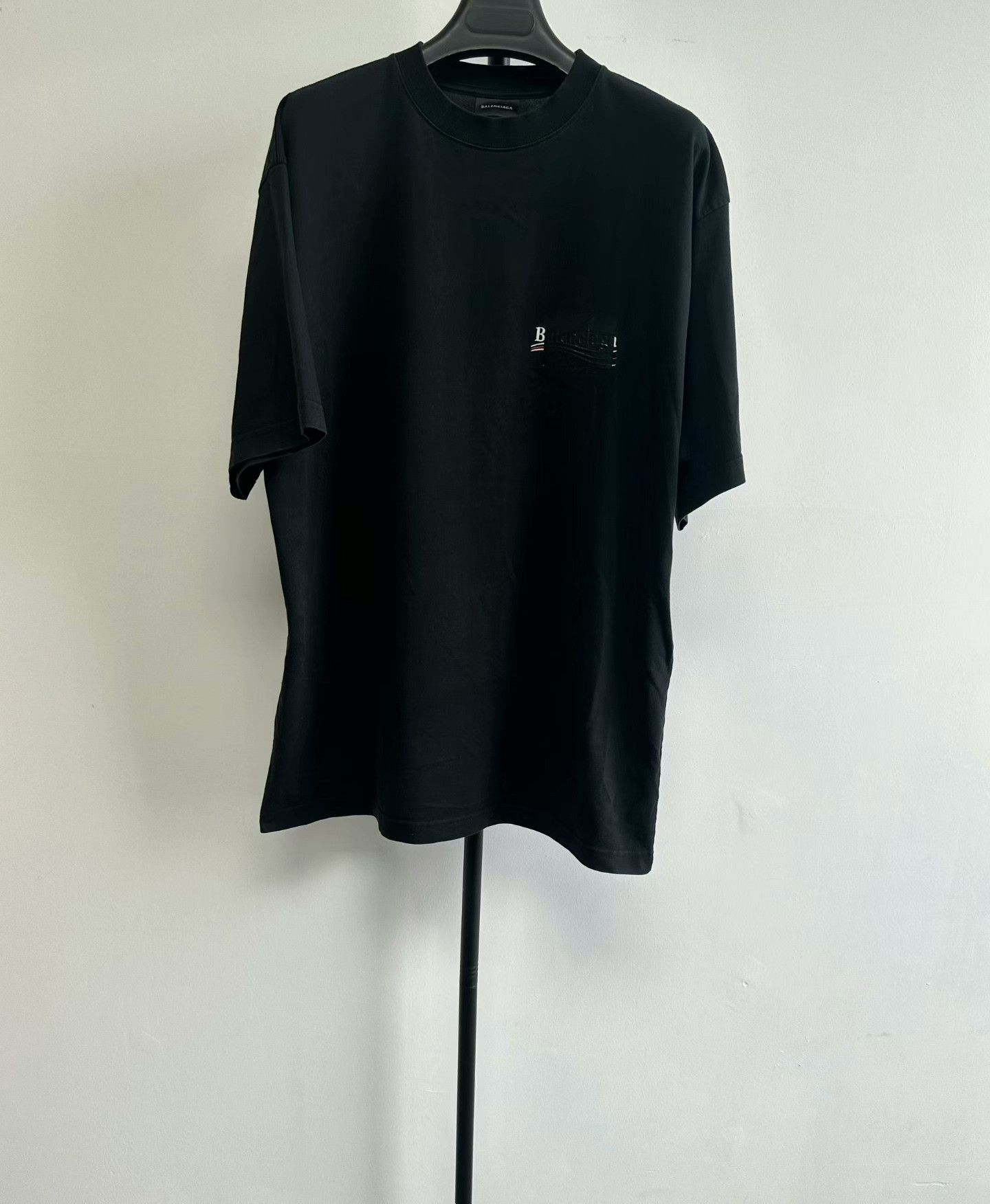 Balenciaga Balenciaga Logo Print Crew Neck Short Sleeve Size XS / US 0-2 / IT 36-38 - 1 Thumbnail