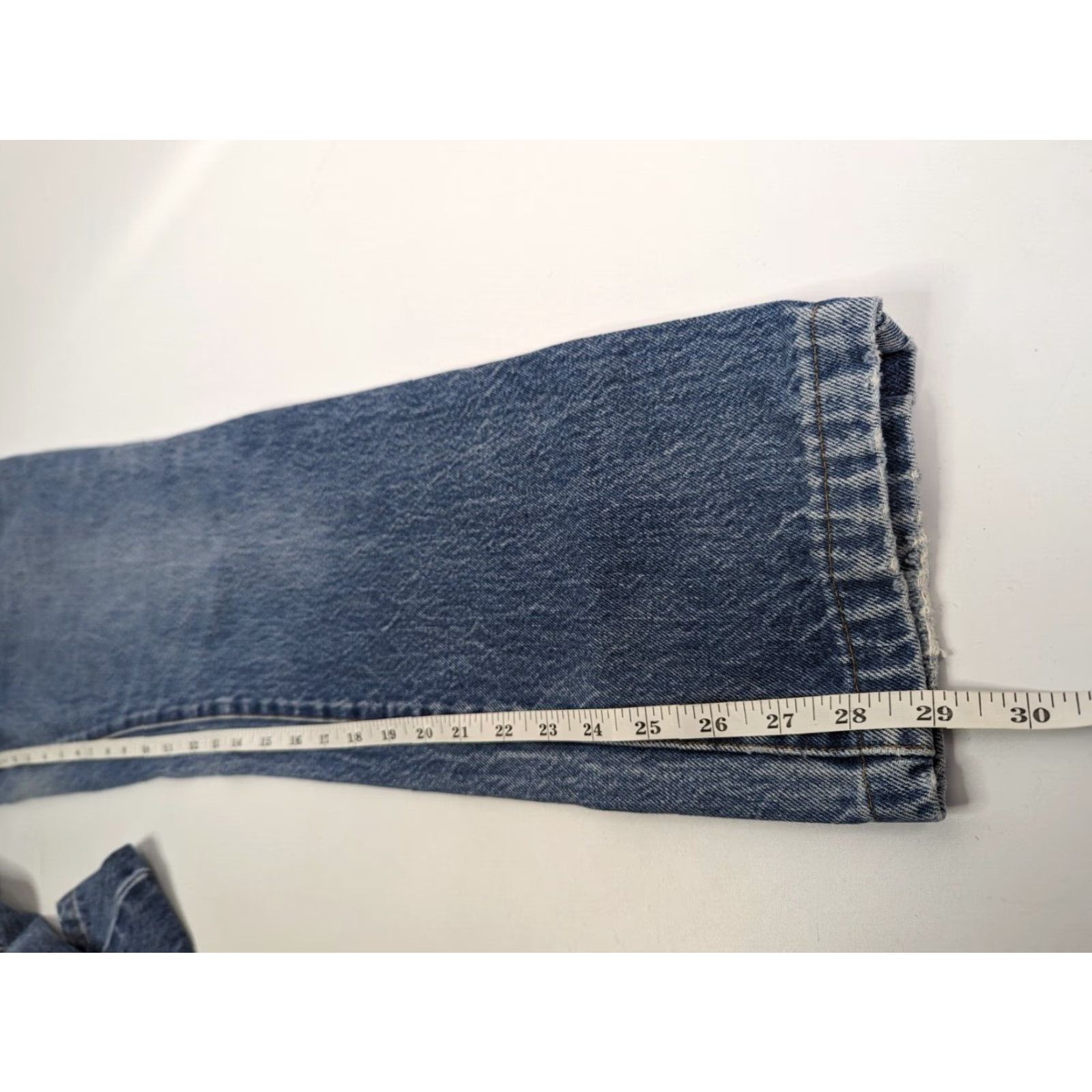 Levi's VINTAGE Levi's 501 Jeans Women Adult Size 15 Distressed Button Fly Denim Blue 5-Pocket Classic Fit Jeans Mens Womens Girls? Size 36" / US 14 / IT 50 - 6 Thumbnail