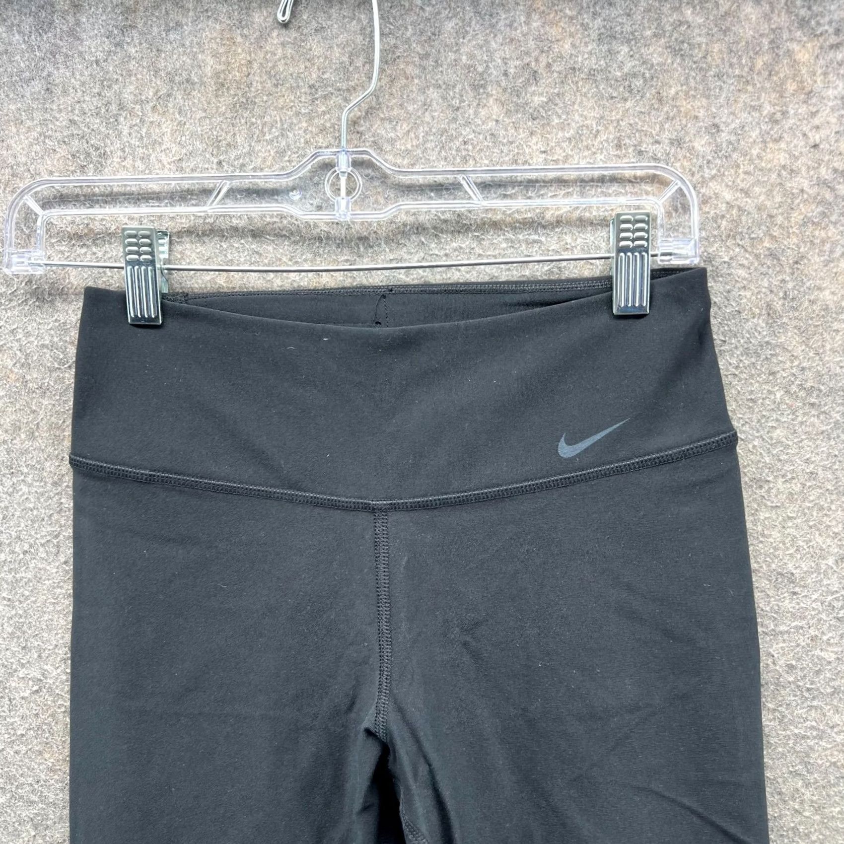 Nike Nike Leggings Womens XS Black Dri-FIT High Waist Capri Athletic Activewear Capri Pants Womens XS Black Nike Leggings Size 26" / US 2 / IT 38 - 4 Thumbnail