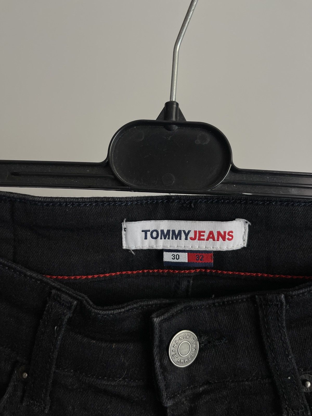 Tommy Hilfiger Tommy Jeans Scanton Slim Black Denim - W30 L32 Size US 30 / EU 46 - 3 Thumbnail