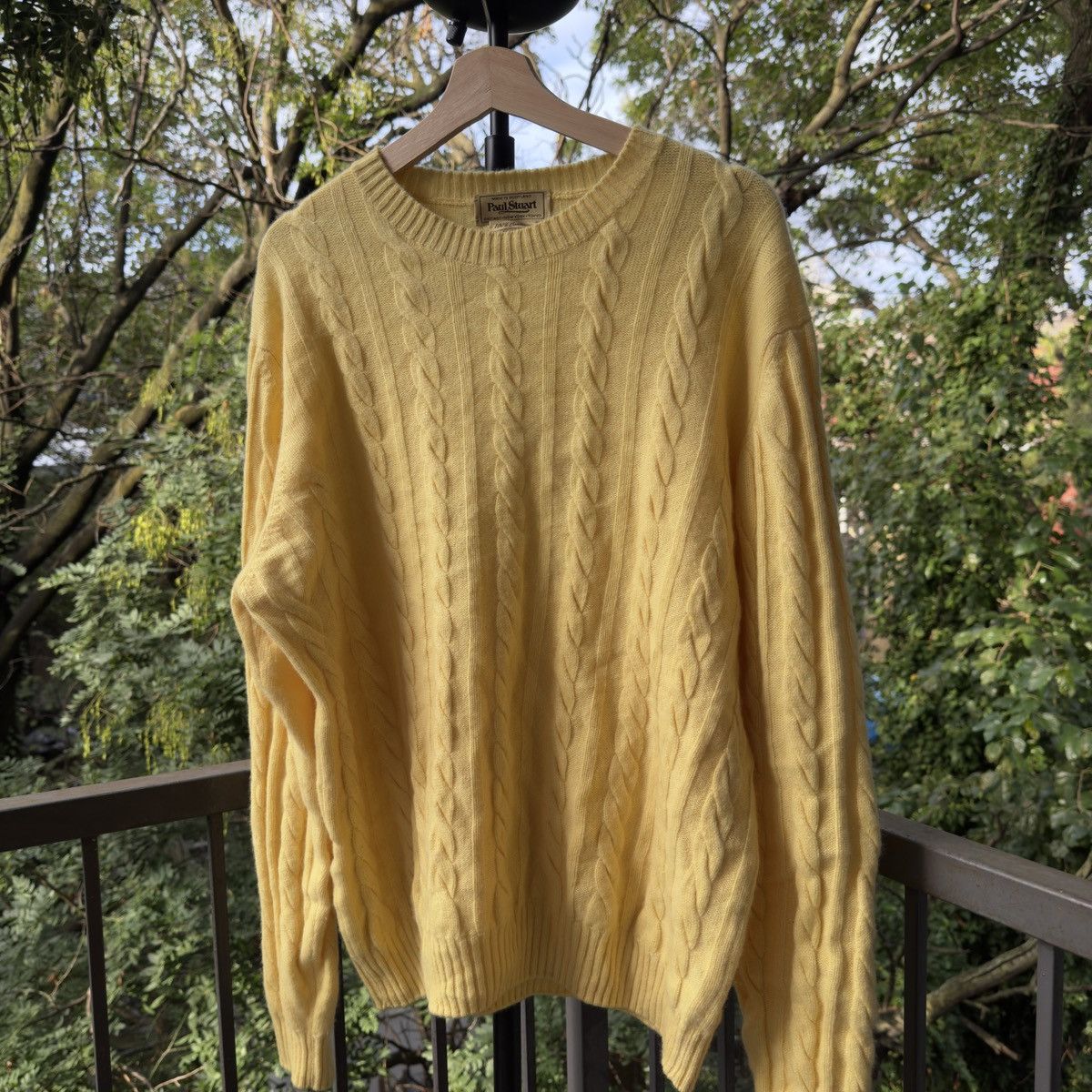 Paul Stuart Paul Stuart Cashmere Cable Crewneck Sweater Size US L / EU 52-54 / 3 - 1 Thumbnail
