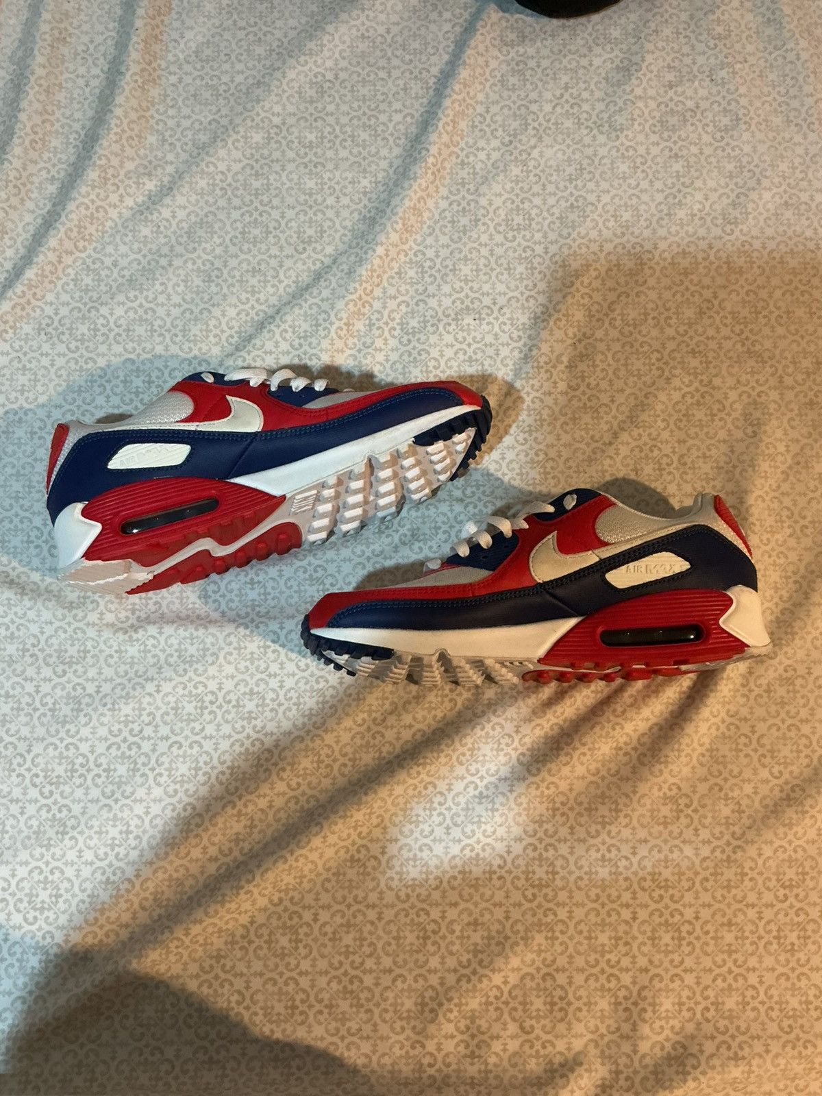 Nike Air max 90s Size US 9.5 / EU 42-43 - 2 Thumbnail
