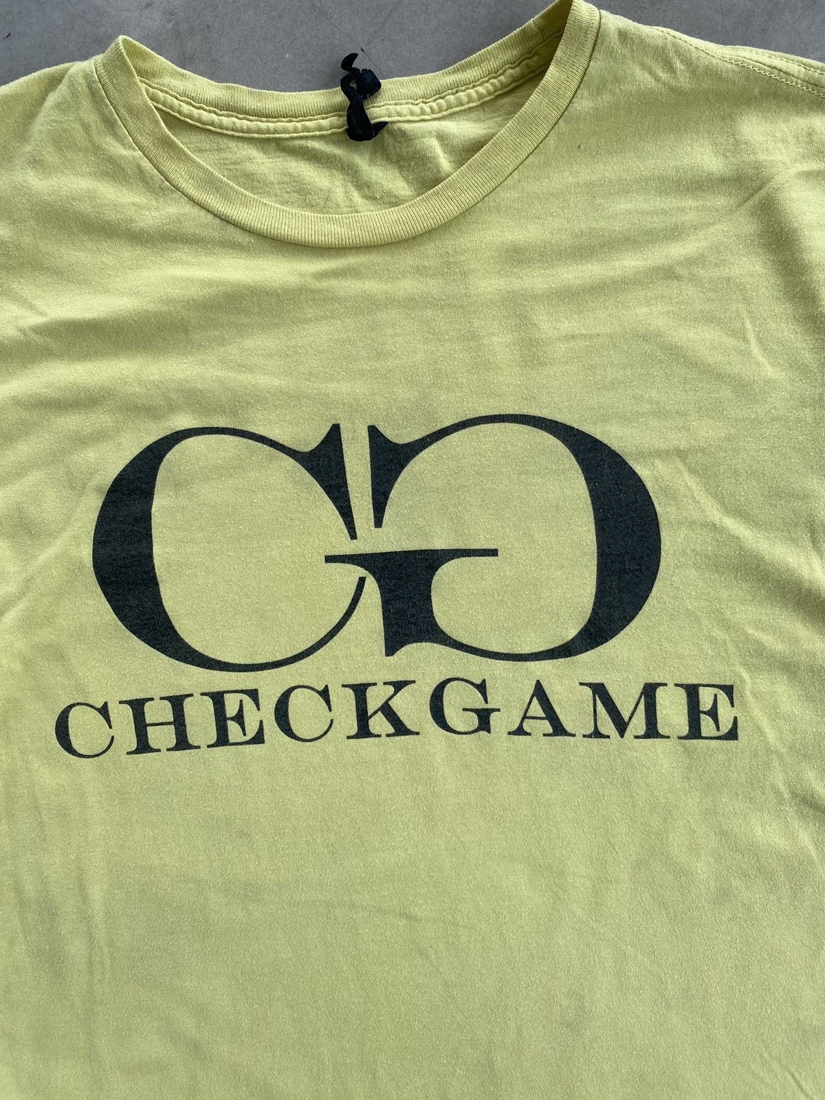 Japanese Brand × Vintage VINTAGE CHECK GAME GUCCI INSPIRED LOGO TEE Size US M / EU 48-50 / 2 - 2 Thumbnail