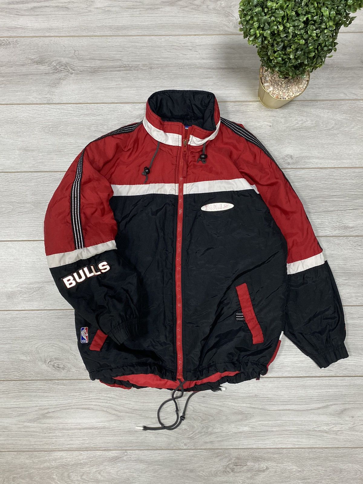 NBA Chicago Bulls Starter vintage big logo head jacket Size US S / EU 44-46 / 1 - 3 Thumbnail