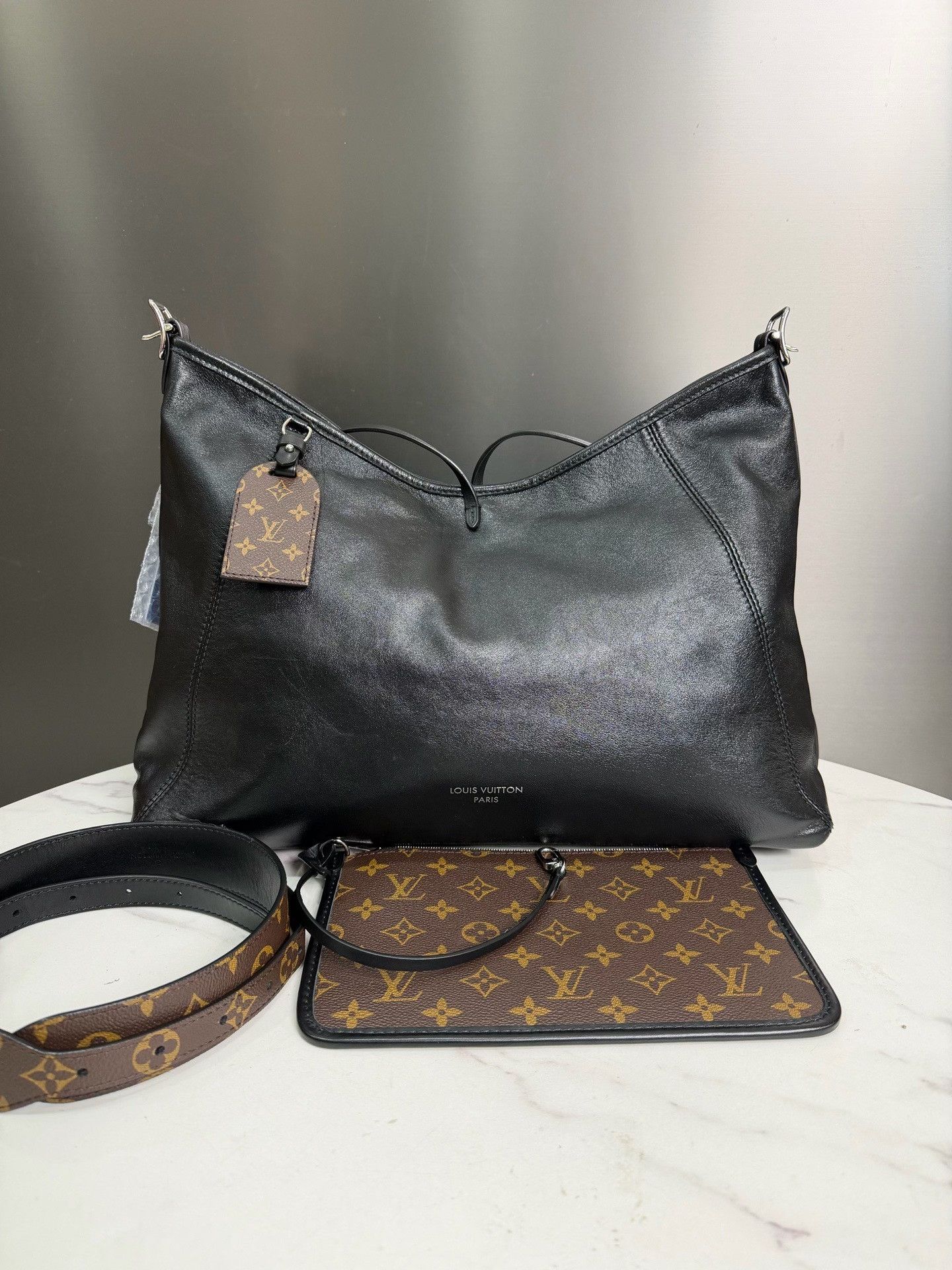 Louis Vuitton Pre-loved Bag Very good condition Size ONE SIZE - 1 Thumbnail