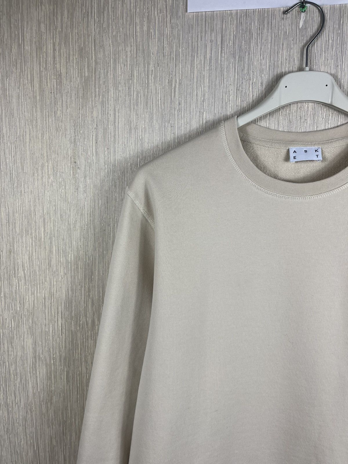 Asket × Designer Asket the sweatshirt basic crewneck beige cream aesthetic Size US L / EU 52-54 / 3 - 3 Thumbnail