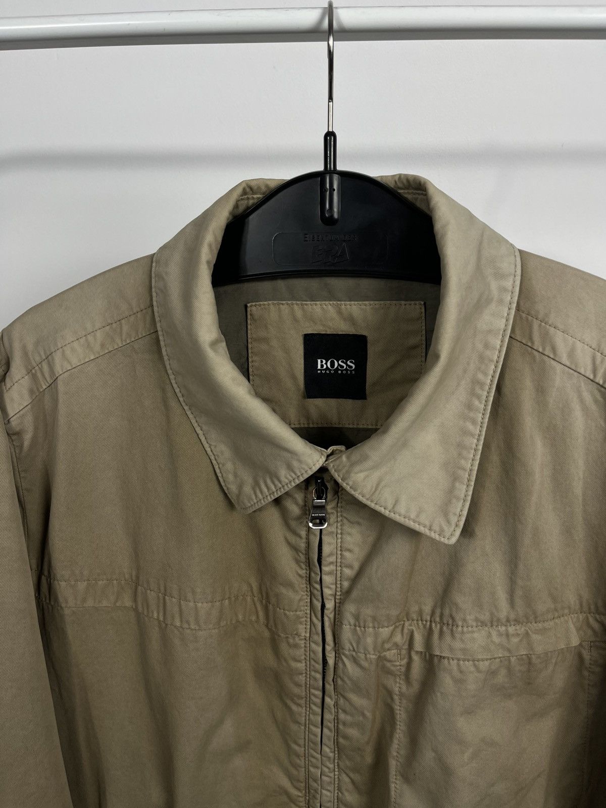 Hugo Boss Vintage Hugo Boss Beige Cotton Zip Up Jacket Size L Size US L / EU 52-54 / 3 - 3 Thumbnail
