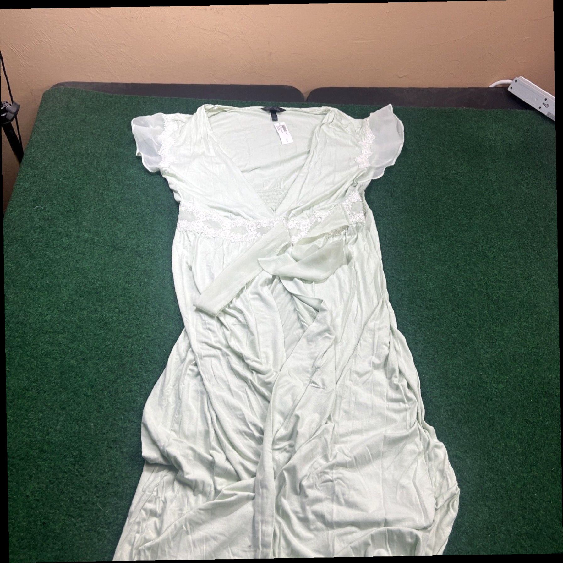 Vintage Soma Cool Nights Long Autumn Mist Green Cap Flutter Sleeve Lace Robe New $79 Size ONE SIZE - 1 Thumbnail