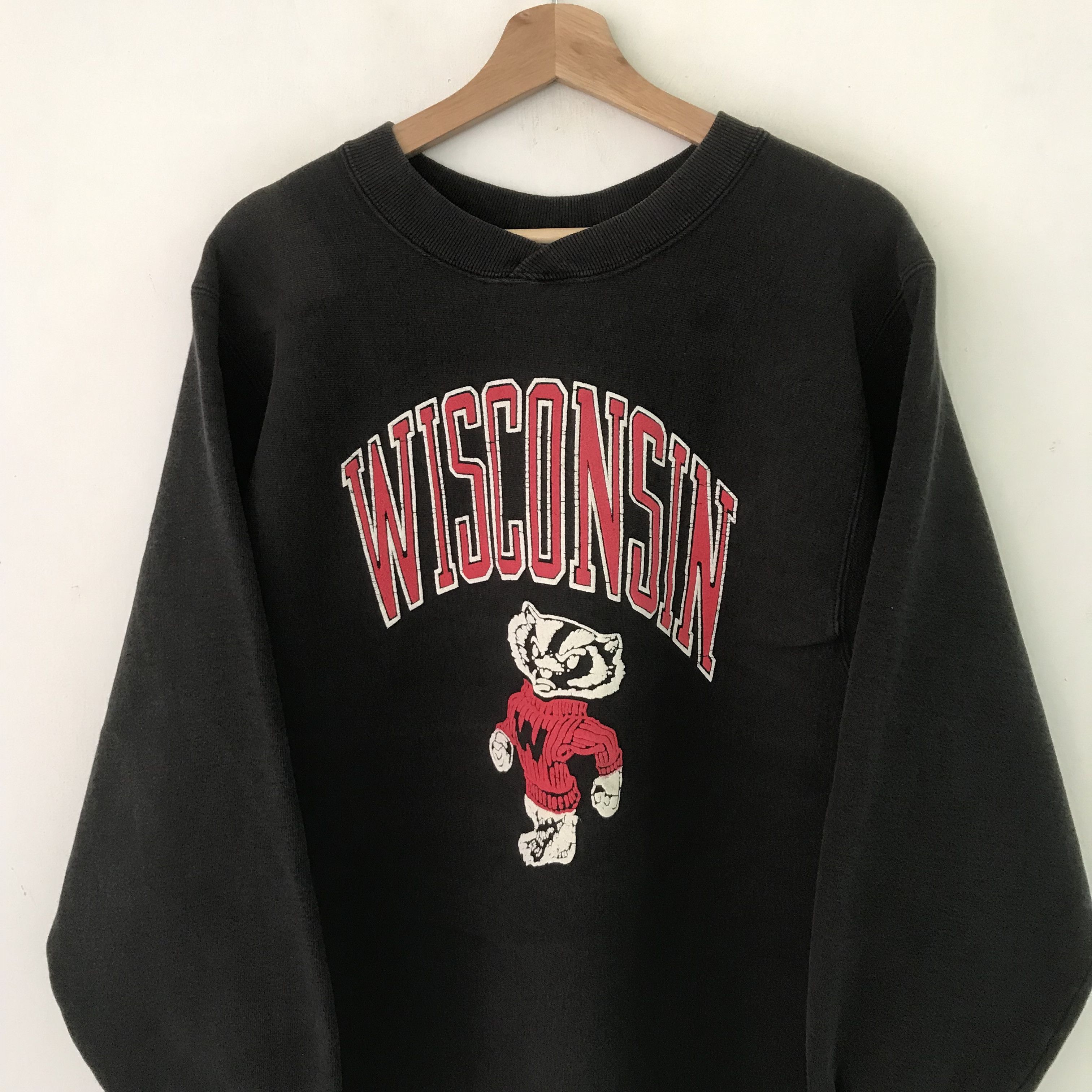 NCAA Vintage 90's Wisconsin Badgers Ncaa Black - 544 Size US L / EU 52-54 / 3 - 5 Thumbnail