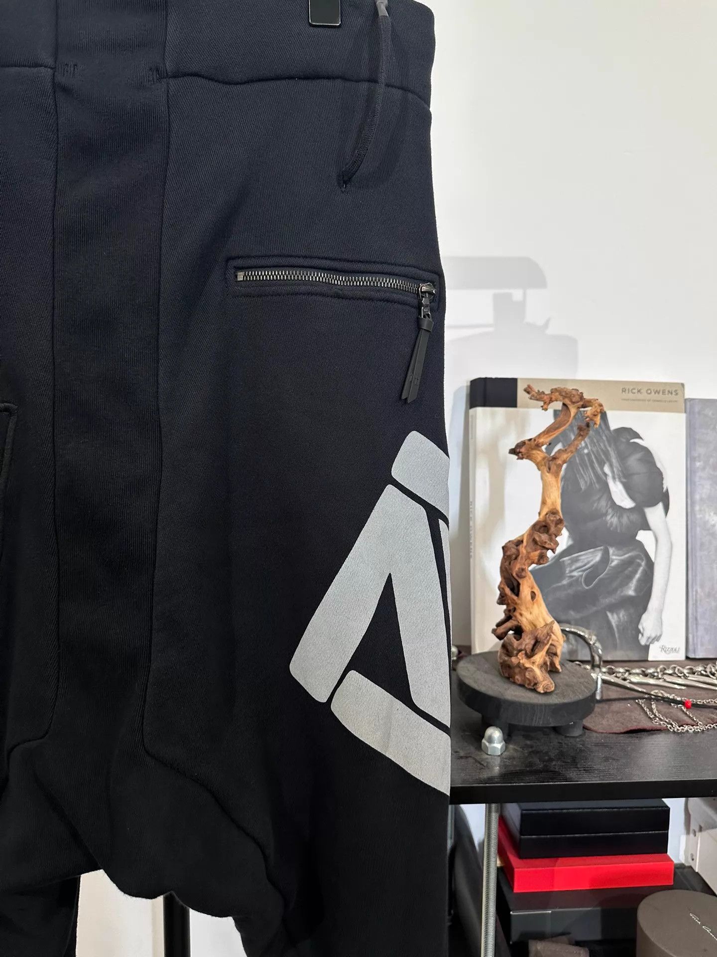 Boris Bidjan Saberi Boris Bidjan Saberi 11by bbs embroidered cuffed pant LNWT Size US 34 / EU 50 - 9 Thumbnail