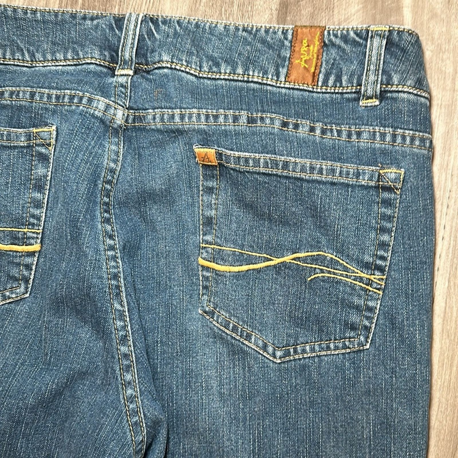 Wrangler Aura by Wrangler Cropped Jeans - 14 AVG Size 36" / US 14 / IT 50 - 4 Thumbnail