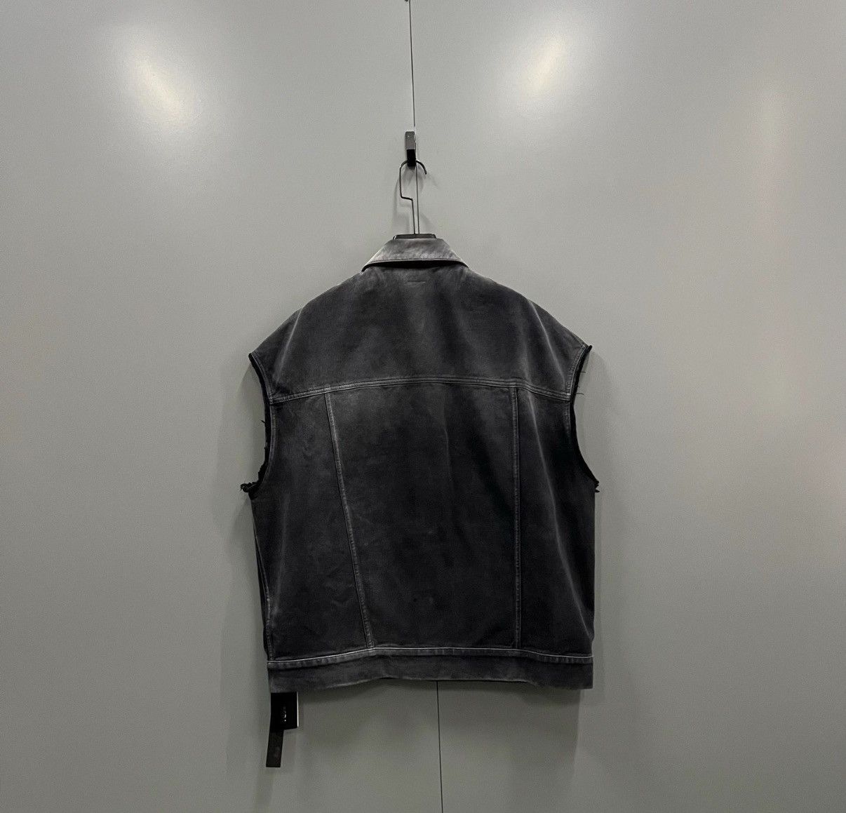 Givenchy Givenchy Black-Grey Embroidered Logo Denim Vest J41 Size US XL / EU 56 / 4 - 2 Thumbnail