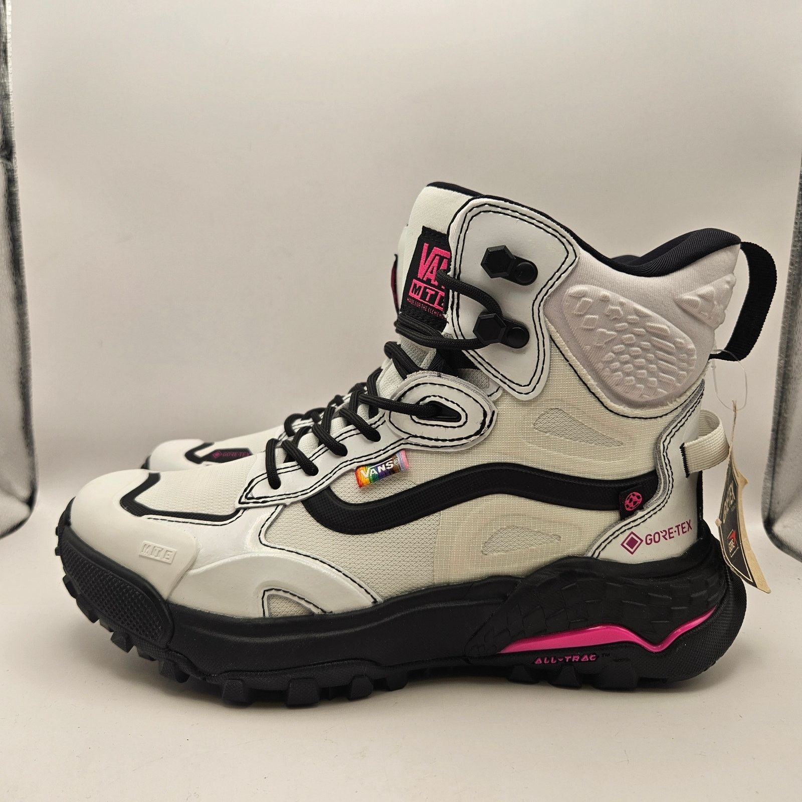 Vans VANS WOMEN'S 8.5 CRESTLINE GORE-TEX MTE BOOTS WHITE PINK Size US 8.5 / IT 38.5 - 2 Thumbnail