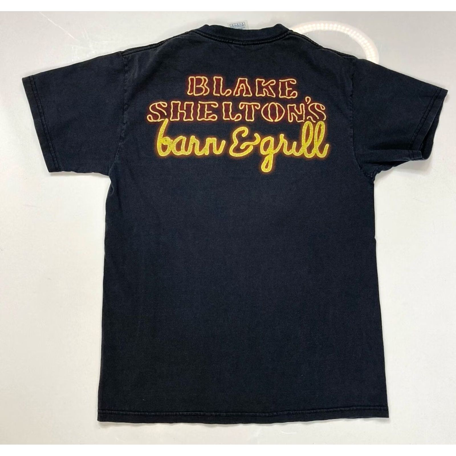 Delta Blake Shelton Some Beach Graphic T-shirt Women Small Black Short Sleeve Music Shirt Size S / US 4 / IT 40 - 5 Thumbnail