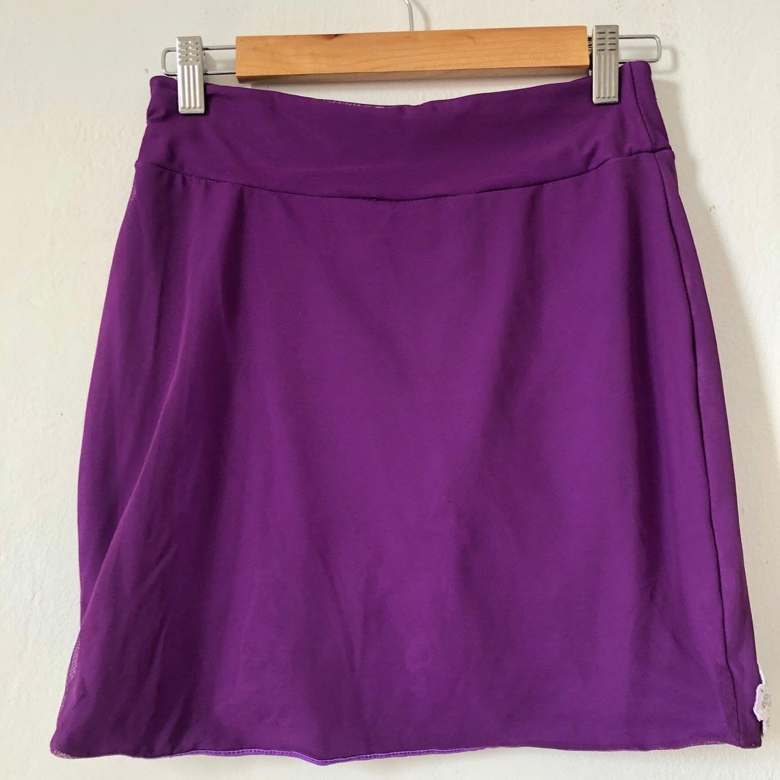 Vintage Vintage Y2K Purple Wrap Mini Skirt with Floral Appliqué Size 27" / US 4 / IT 40 - 10 Thumbnail