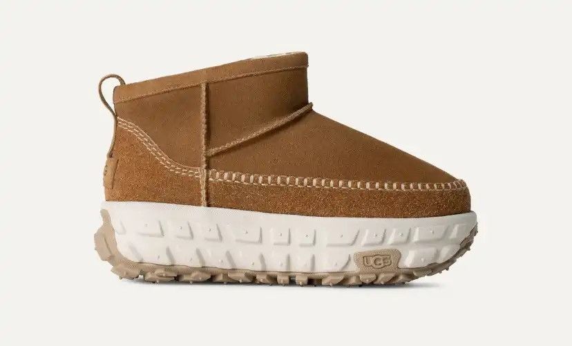Ugg UGG Venture Daze boots Size US 10 / EU 43 - 1 Thumbnail