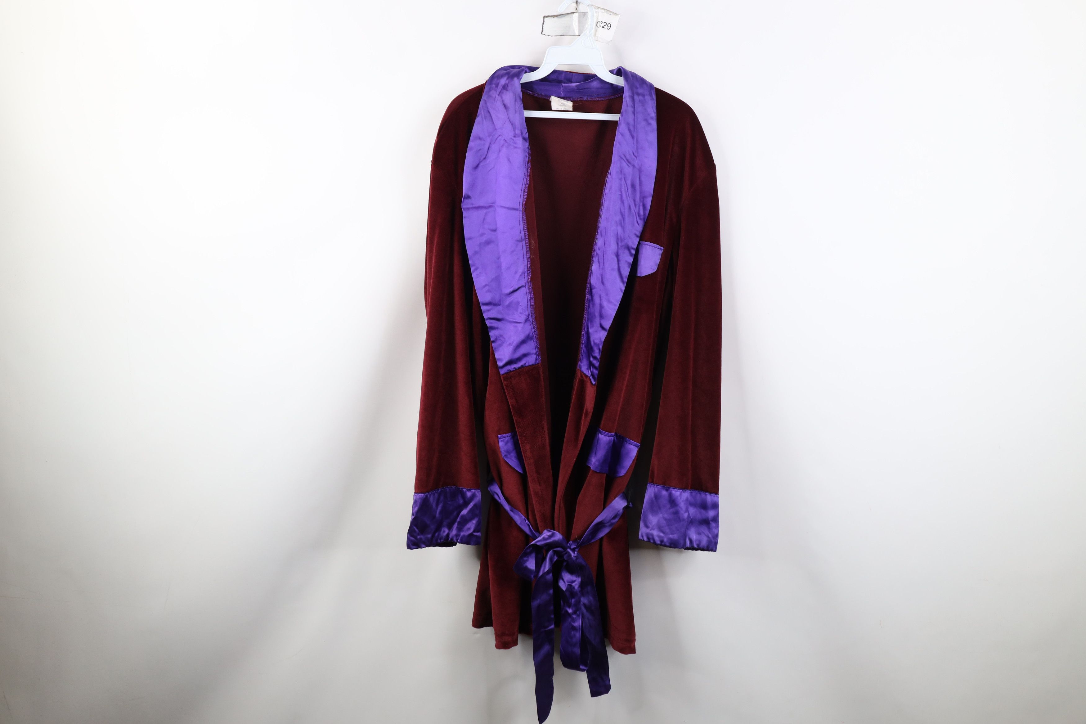 Vintage Vintage 90s Streetwear Satin Trim Smoking Jacket Robe Red Size US L / EU 52-54 / 3 - 1 Thumbnail