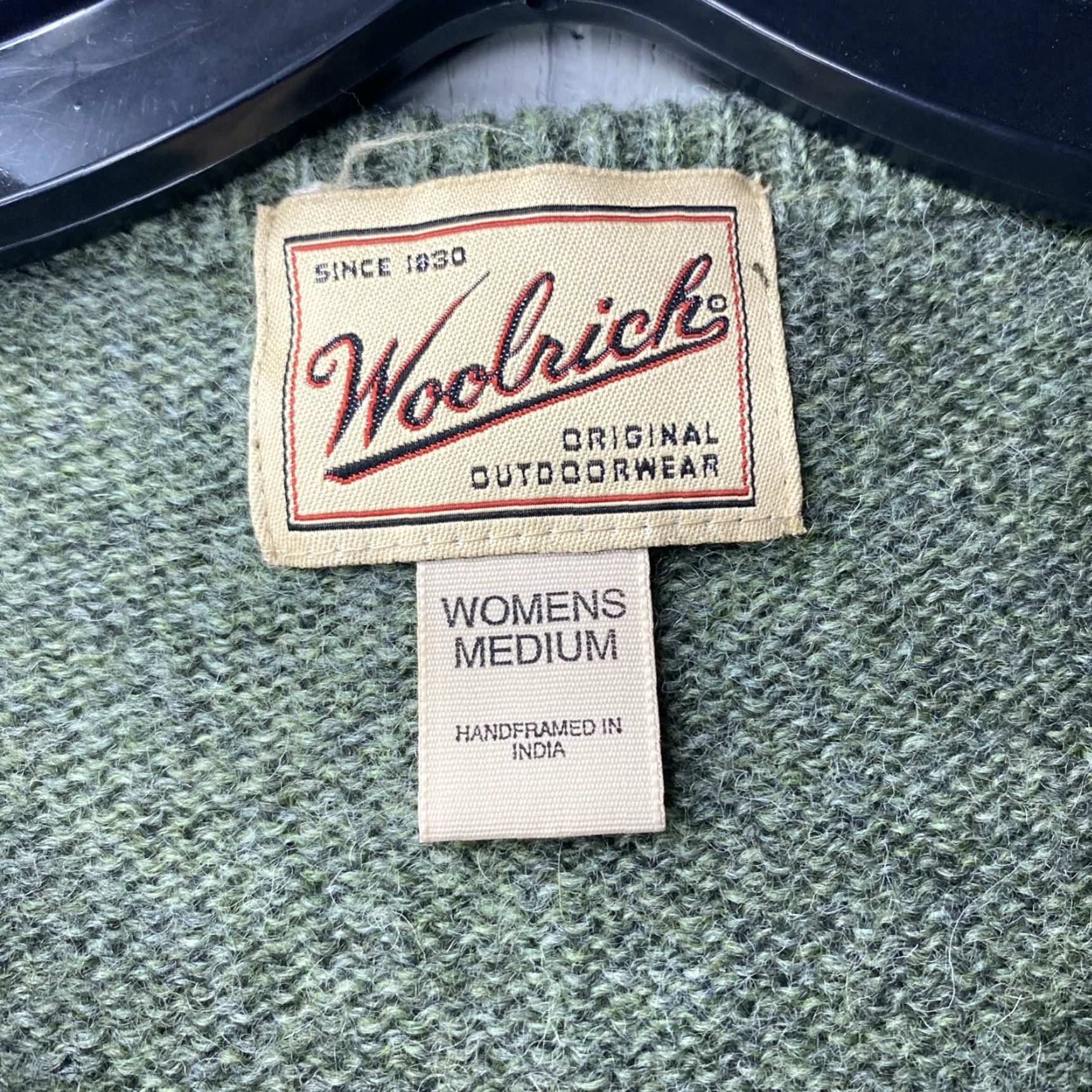 Vintage VINTAGE Woolrich Cardigan 100% Wool Womens M Green Wool Cardigan 80s Buttons Insulated Crew Neck Raglan Sleeve Size M / US 6-8 / IT 42-44 - 5 Thumbnail