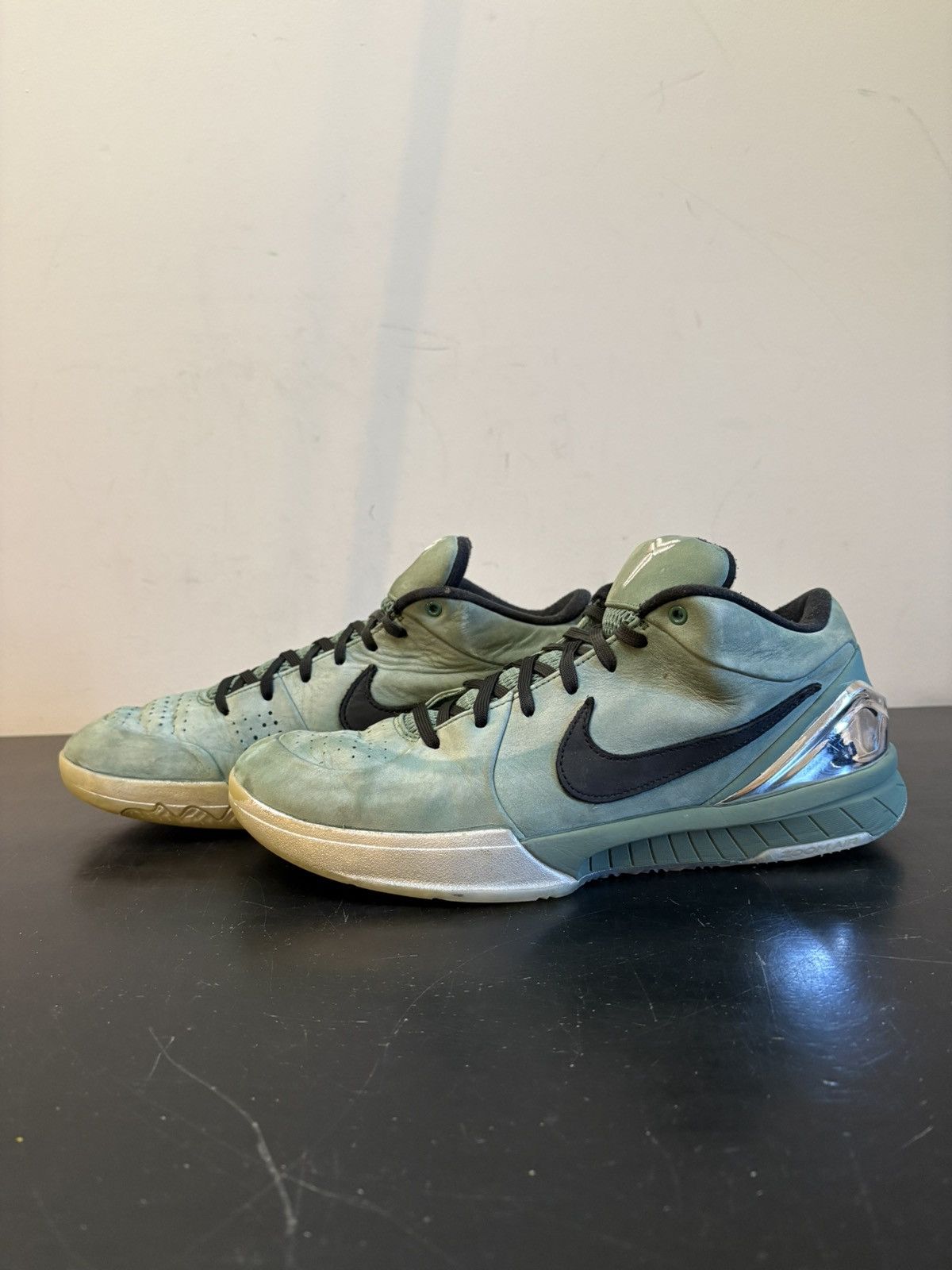 Nike Nike Kobe 4 Protro Girl Dad Size US 10.5 / EU 43-44 - 1 Thumbnail