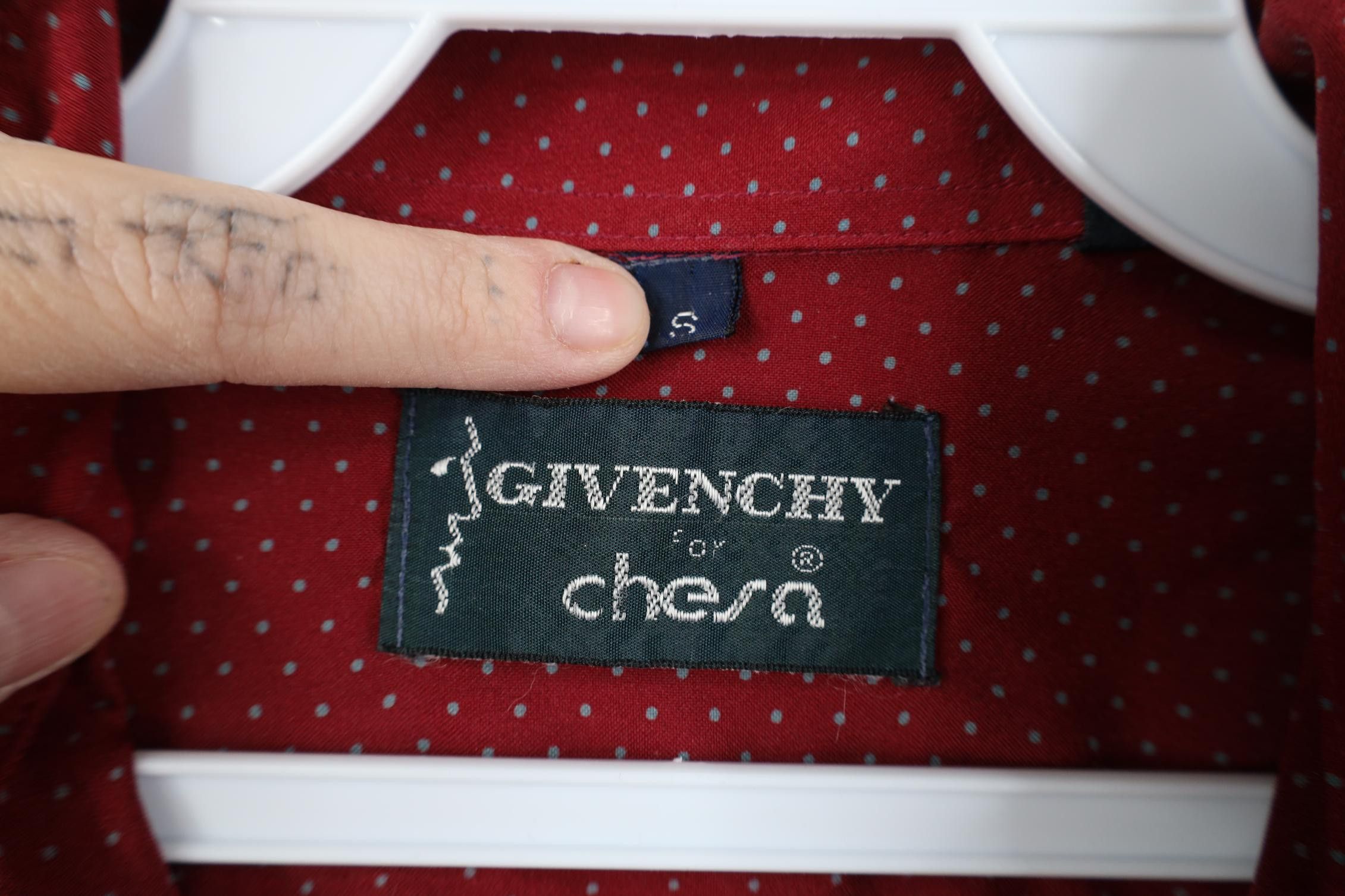 Givenchy Vintage 70s Givenchy Polka Dot Collared Button Shirt Red Size US S / EU 44-46 / 1 - 12 Thumbnail