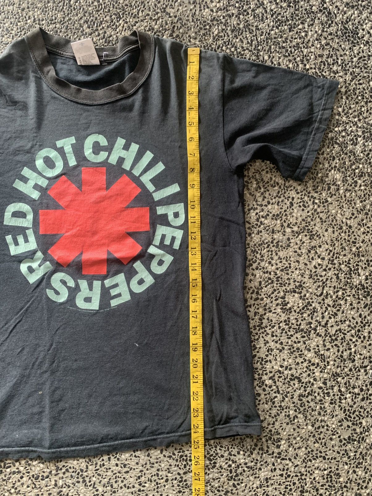Band Tees × Vintage Vintage Red Hot Chili Peppers Rock Band T shirt Size US S / EU 44-46 / 1 - 11 Thumbnail