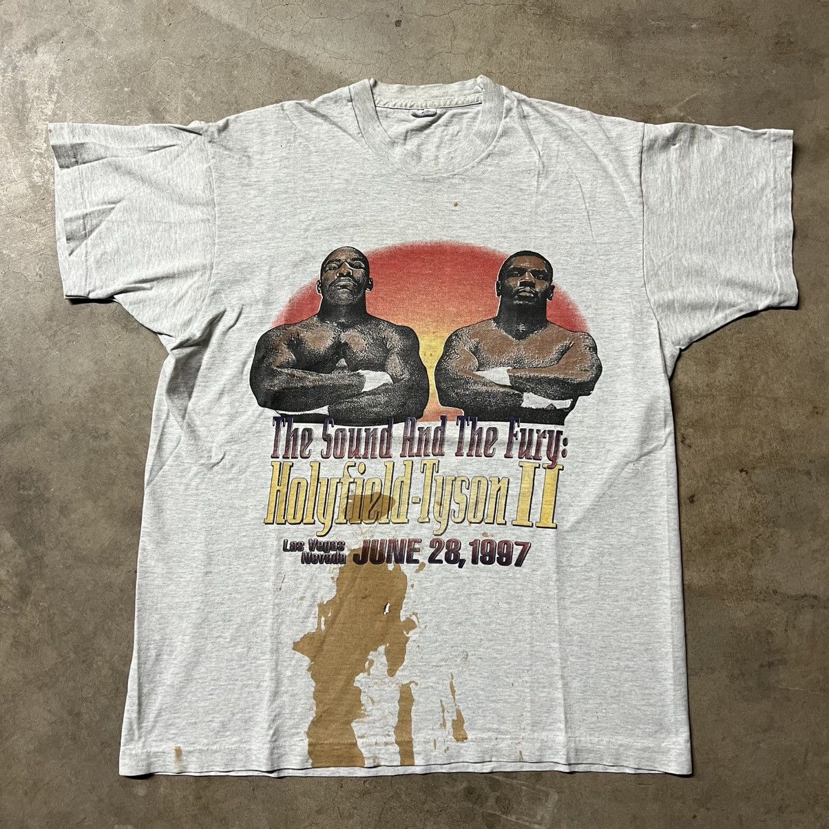 Vintage Vintage WCB 1997 M. Tyson vs E. Holyfield 🇺🇸 Boxing T-Shirt Size US XL / EU 56 / 4 - 2 Thumbnail
