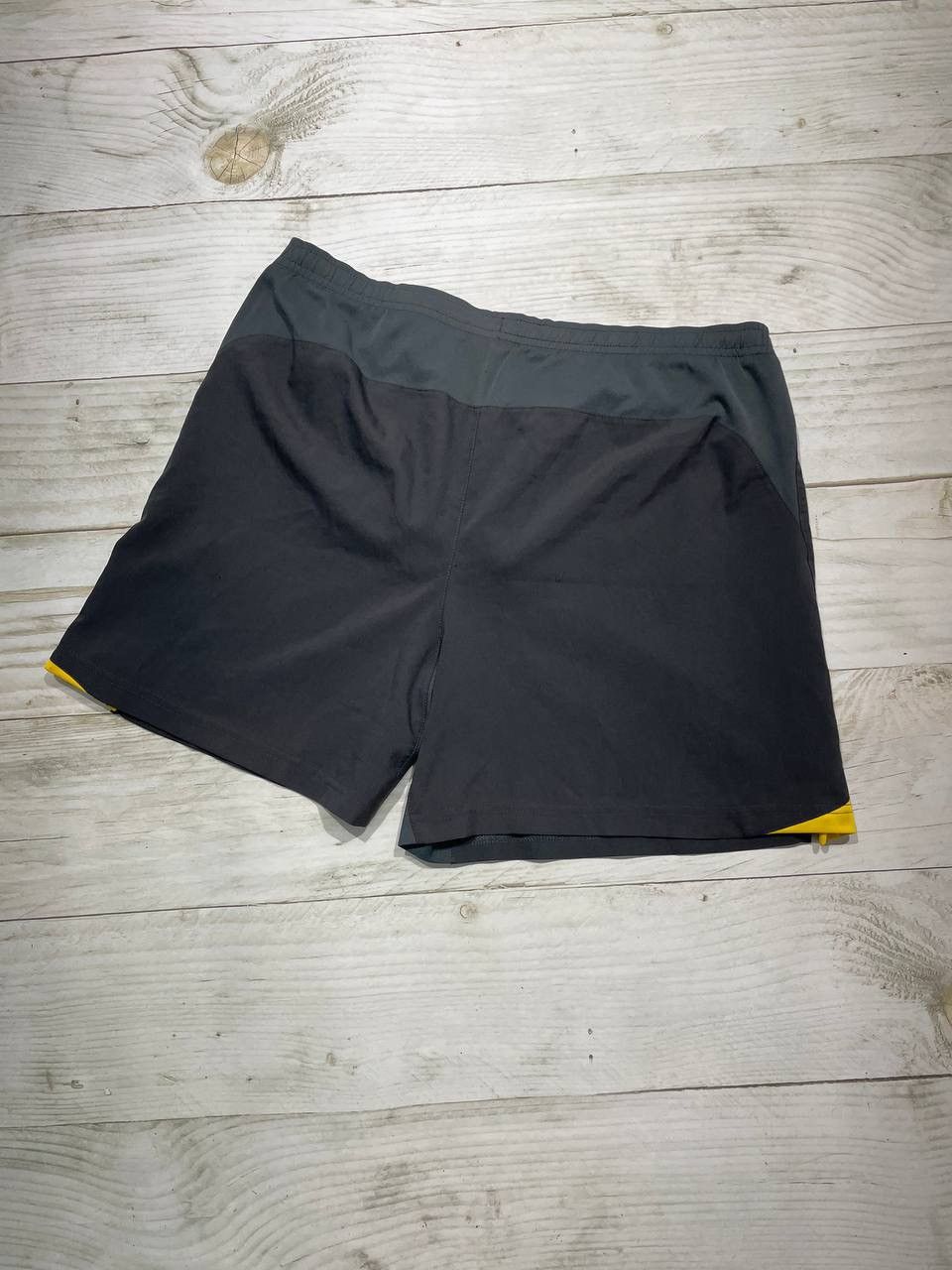 Nike Vintage Nike Arsenal 2005 2006 Away Football Soccer Shorts Size US 30 / EU 46 - 14 Thumbnail