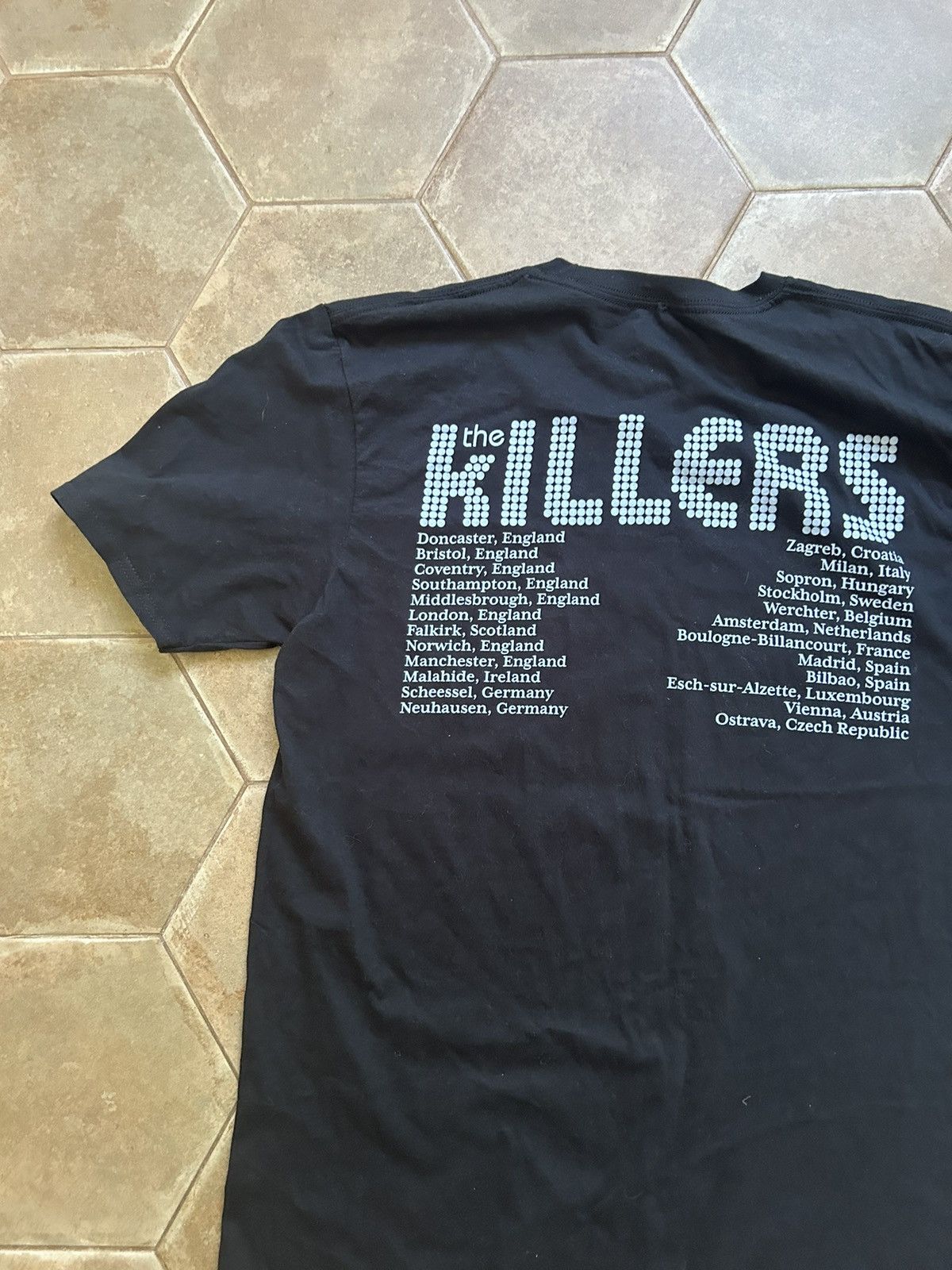Band Tees THE KILLERS TOUR SHIRT Size US L / EU 52-54 / 3 - 7 Thumbnail