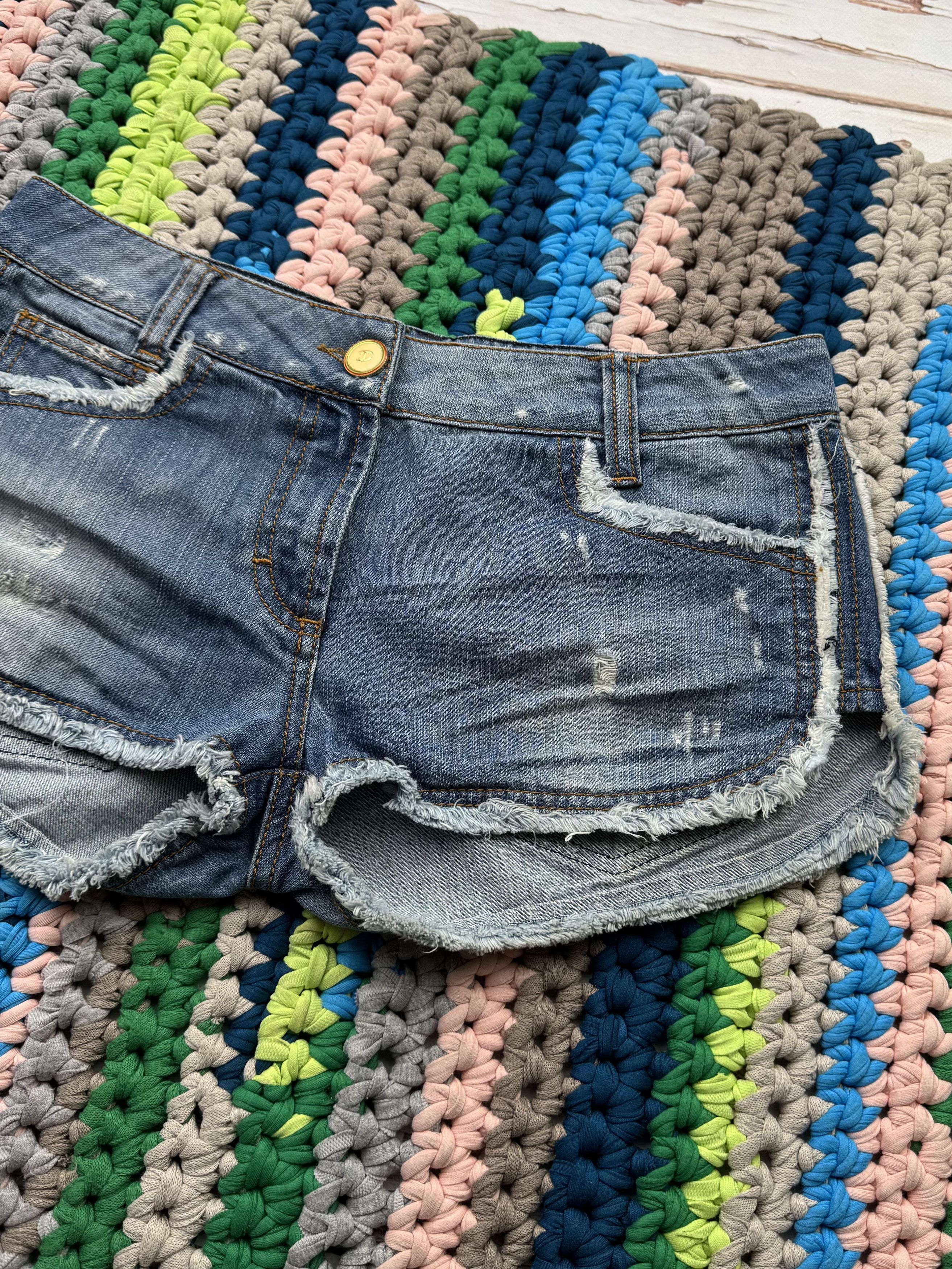 Just Cavalli Just Cavalli Vintage Mini Shorts (V239)(D10) Size 27" / US 4 / IT 40 - 3 Thumbnail