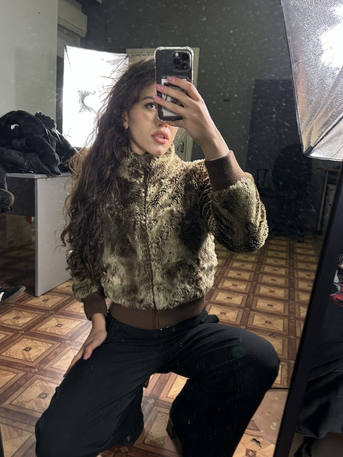 Vintage Cropped Vintage fluffy Faux Fur bomber jacket Size XS / US 0-2 / IT 36-38 - 3 Thumbnail