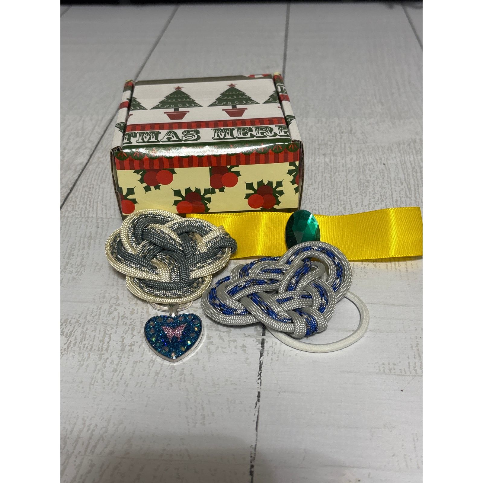 Handmade Four Piece Hair and Jewelry Accessory Gift Set Size ONE SIZE - 1 Thumbnail