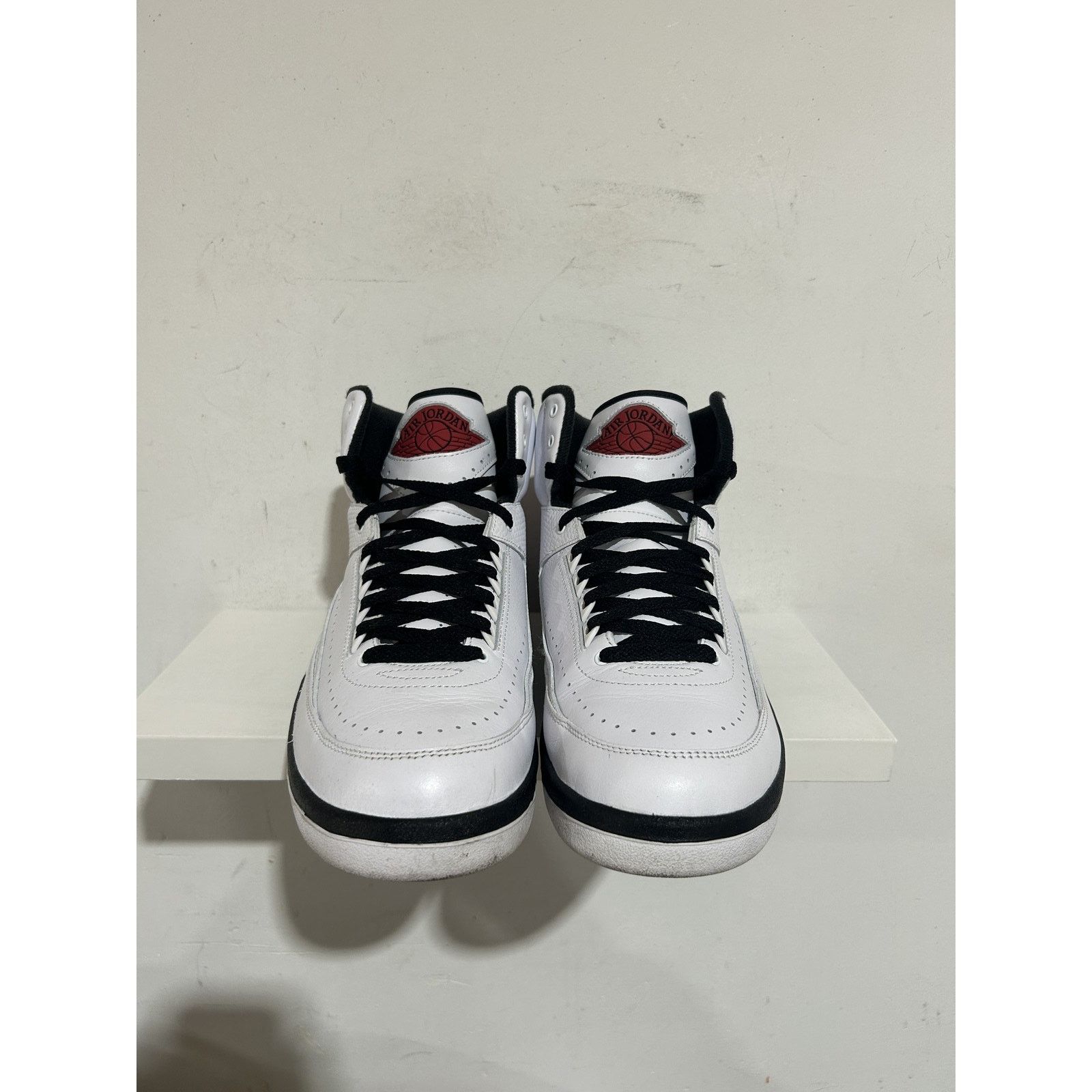 Jordan Brand JORDAN 2 CHICAGO 2022 SIZE 11 PREOWNED Size US 11 / EU 44 - 3 Thumbnail